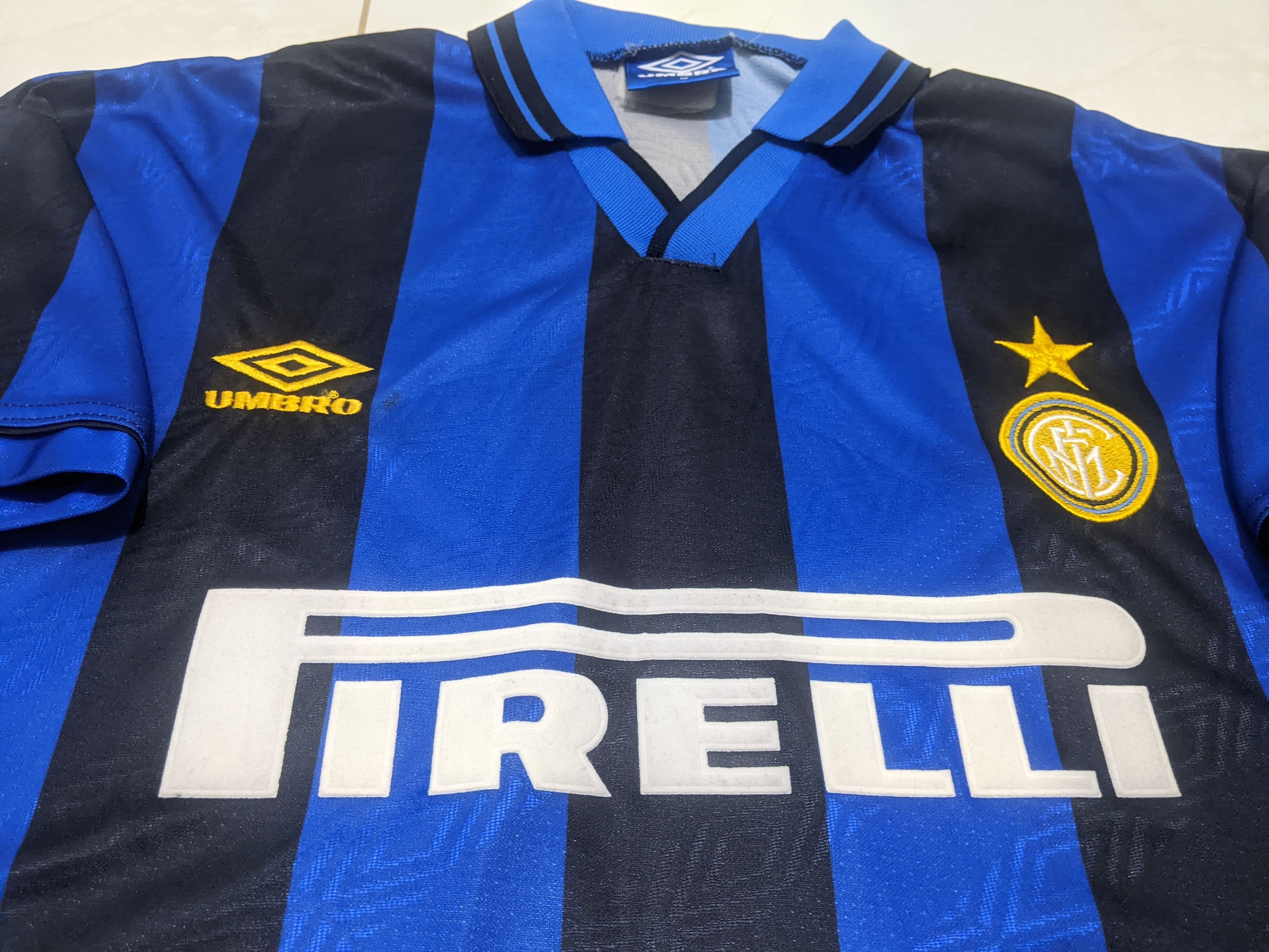 Umbro inter Milan home 1995-96 Roberto carlos football shirt Size US M / EU 48-50 / 2 - 4 Thumbnail