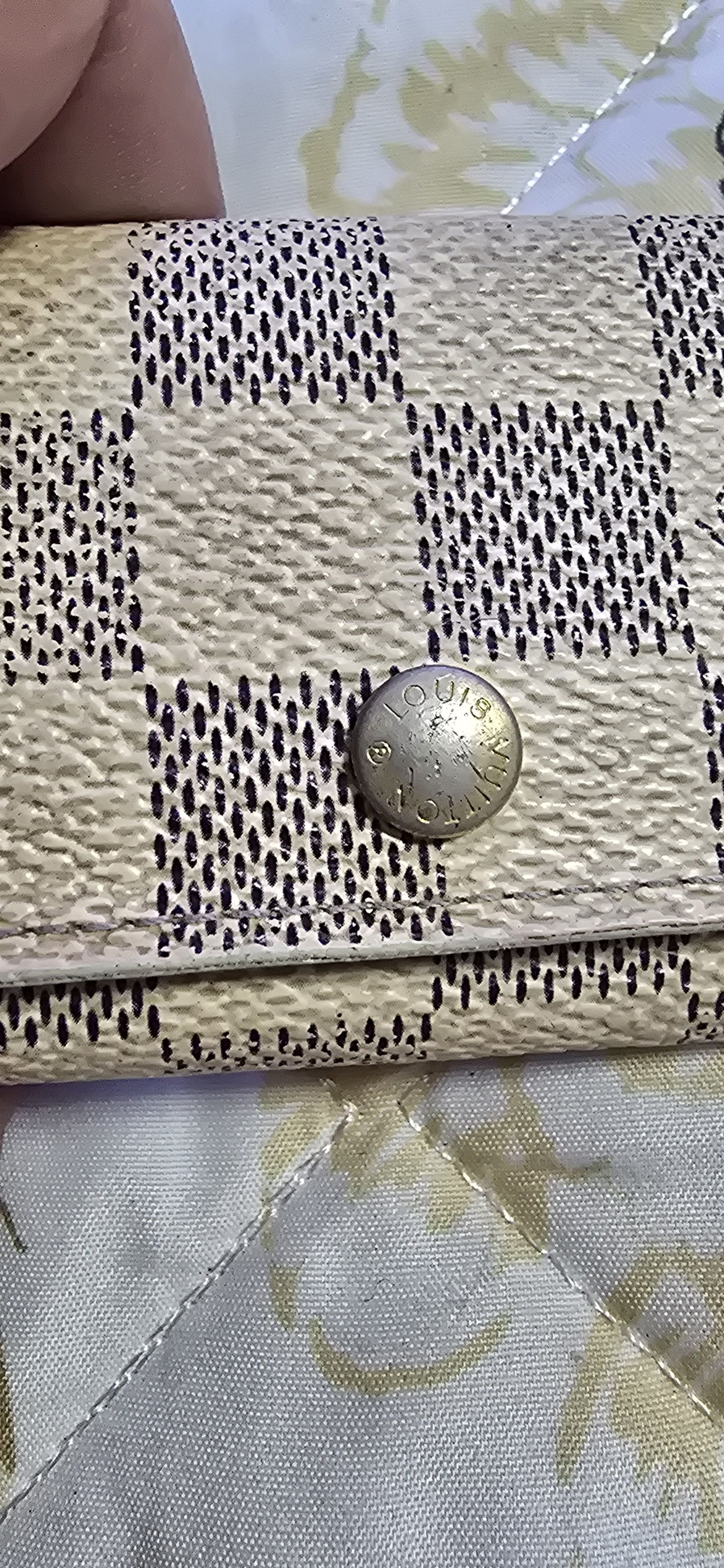 Louis Vuitton Damier Azur 4 Hook Key Case Vanilla Size ONE SIZE - 4 Thumbnail