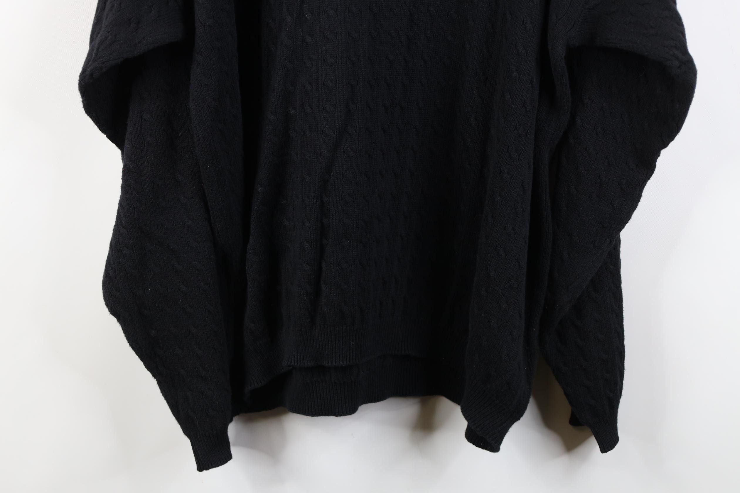Vintage Vintage 90s Streetwear Cable Knit V-Neck Sweater Black Size US XL / EU 56 / 4 - 10 Thumbnail