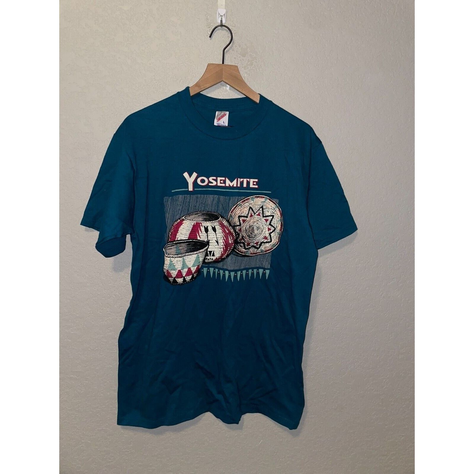 Jerzees Vintage Yosemite Shirt Native American Pots Tee VTG 90s L Size US L / EU 52-54 / 3 - 1 Thumbnail