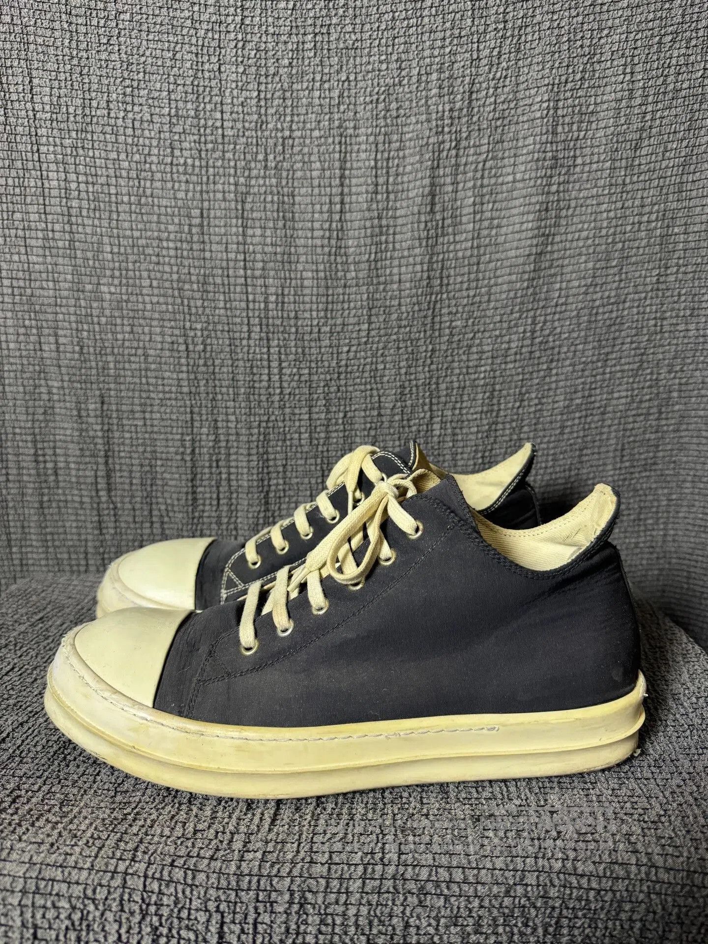 Rick Owens Rick Owens Low-Top Black and White Sneakers. Size US 10 / EU 43 - 3 Thumbnail
