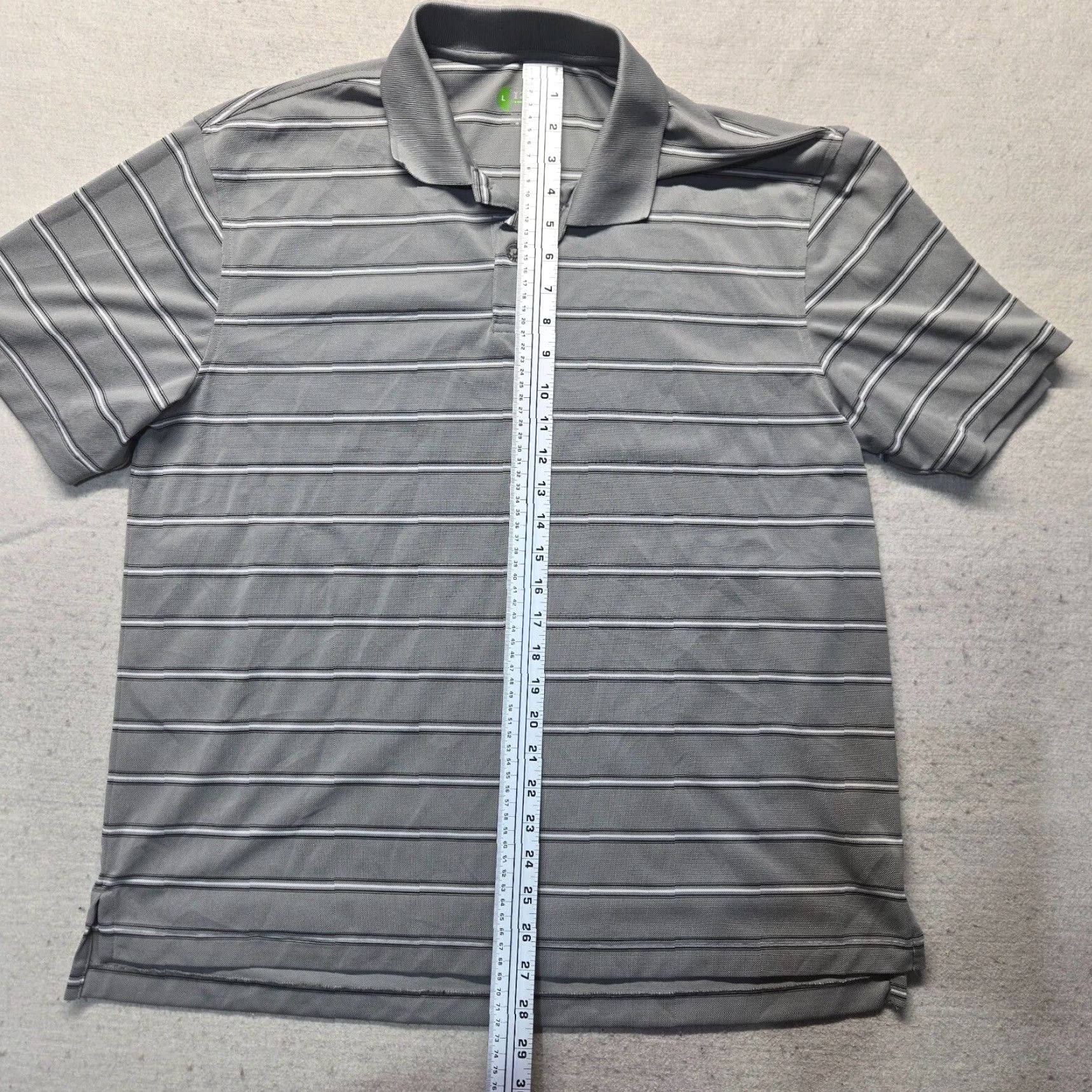 Izod IZOD Gray Performance Polo Shirt Adult Large Short Sleeve Regular Fit Golf Activewear Mens Size US L / EU 52-54 / 3 - 6 Thumbnail