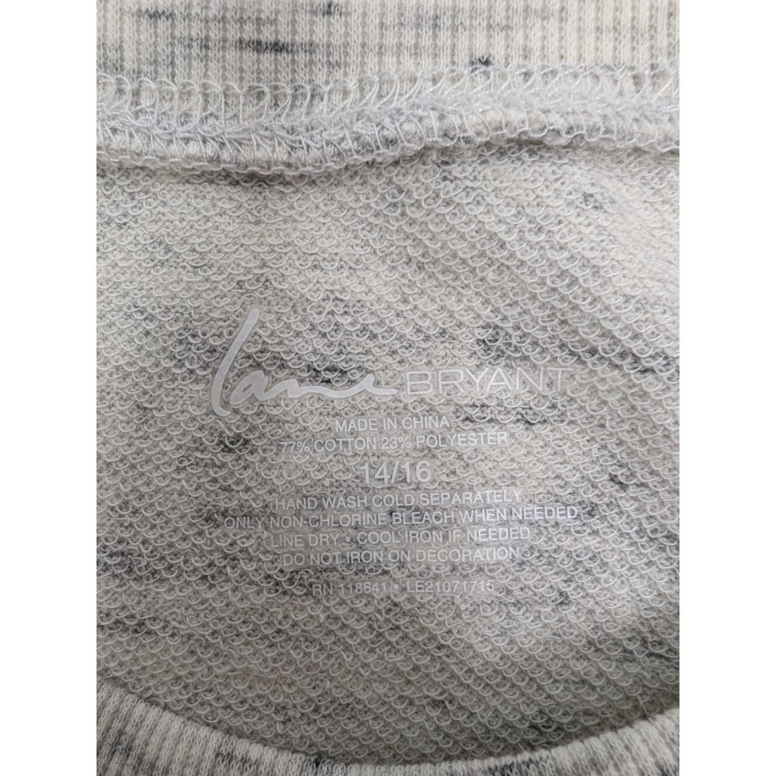Vintage Lane Bryant NWT Heathered Rhinestone Scoop Neck Long Sleeve Top Pullover 14/16 Ivory Women Blouse Size XL / US 12-14 / IT 48-50 - 7 Thumbnail