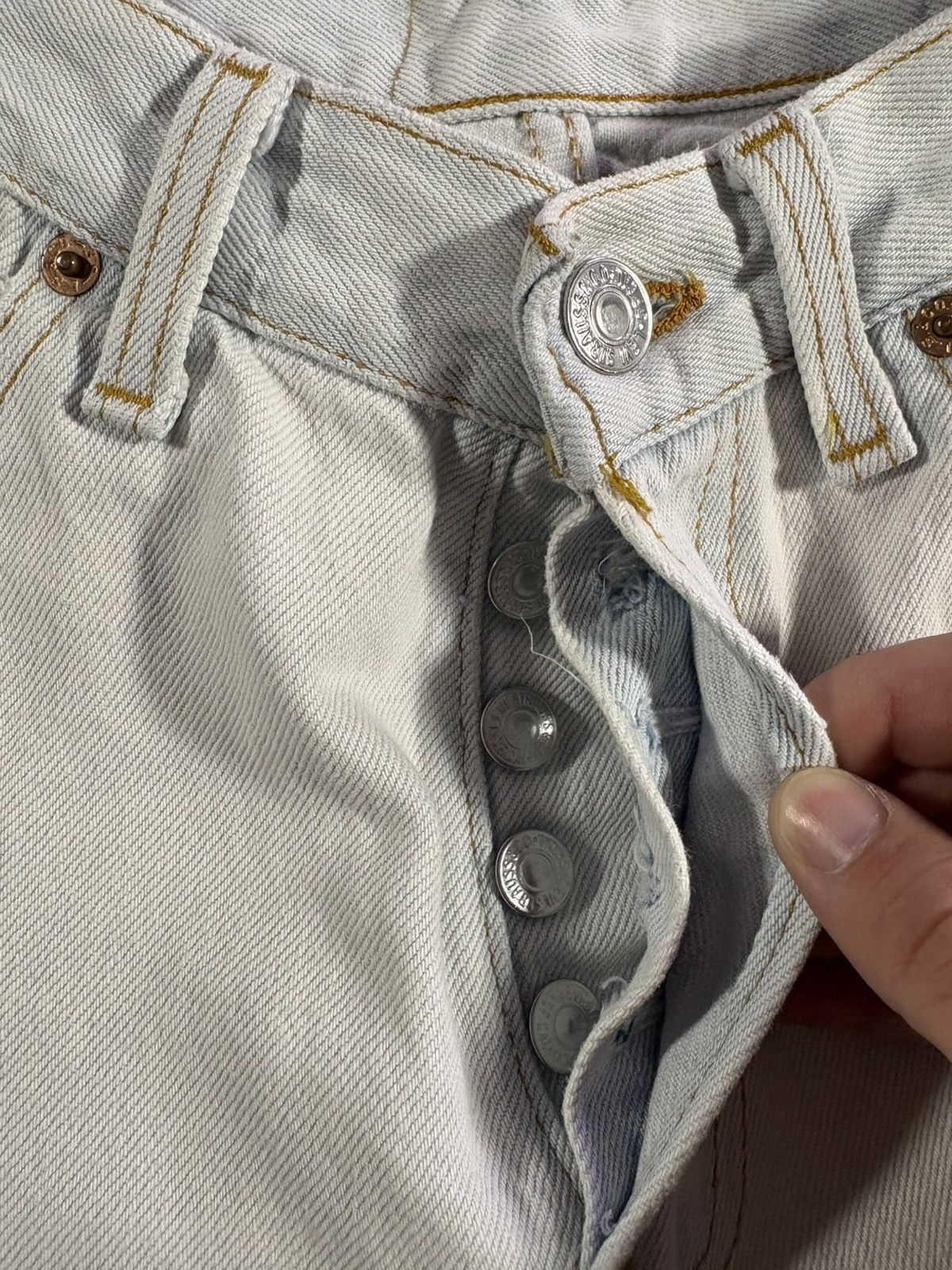 Levi's Vintage Clothing Vintage Levi’s 501 Jeans Made in USA Light Wash Denim Size M Size 30" / US 8 / IT 44 - 3 Thumbnail