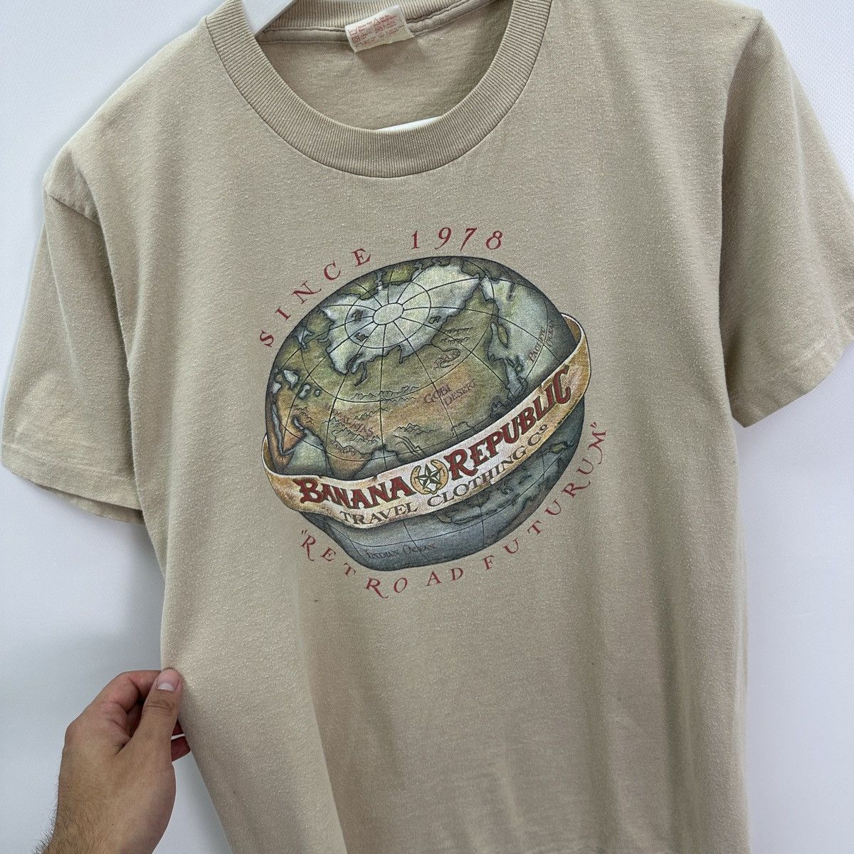 Banana Republic Vintage 90s Banana Republic Retro Ad Futurum Earth tee y2k Size US M / EU 48-50 / 2 - 4 Thumbnail