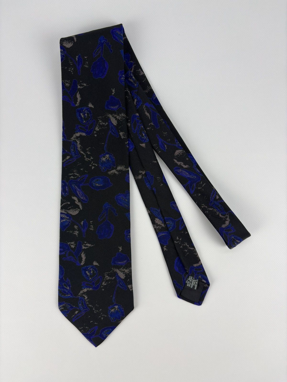 Hugo Boss Vintage Hugo Boss Tie 100% Silk Size ONE SIZE - 2 Thumbnail