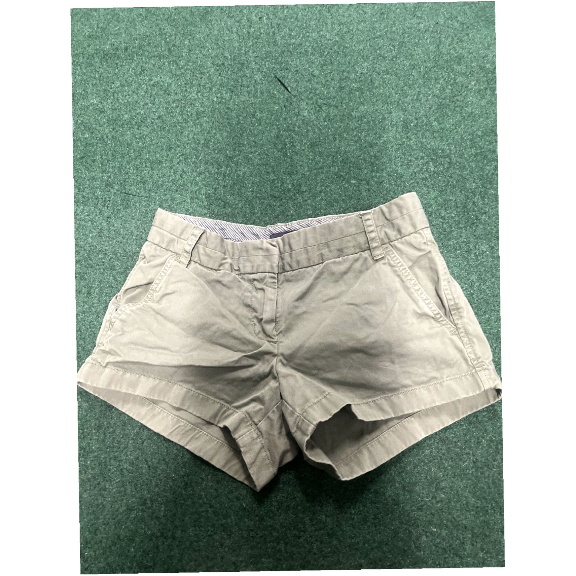 J.Crew J. Crew Broken In Chino Shorts Green Size 2 Mid Rise Cotton Size 26" / US 2 / IT 38 - 1 Thumbnail