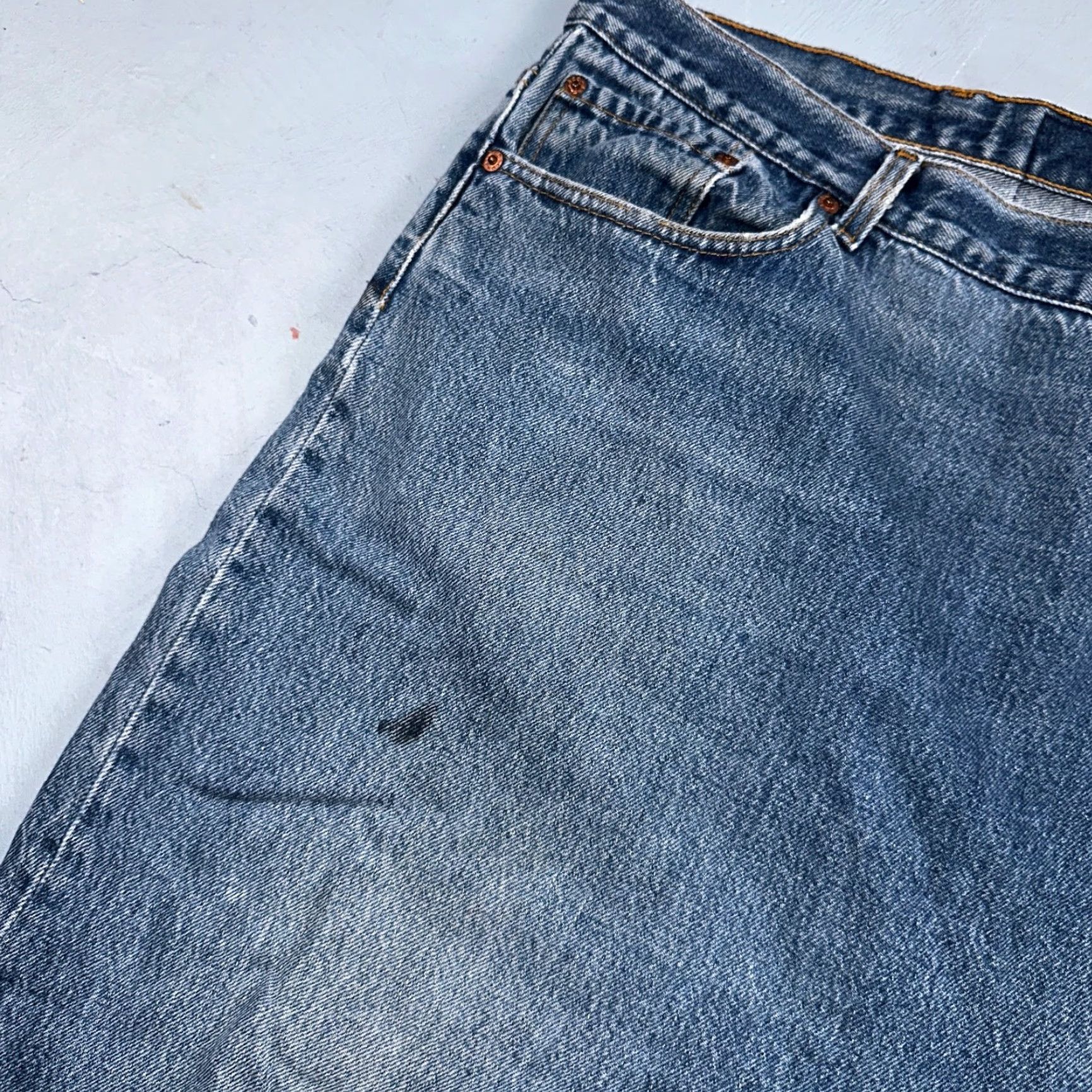 Levi's VINTAGE Levi's 501 Jeans Straight Fit Men's 60 Blue Light Wash 90s USA Denim 30in Size US 44 / EU 60 - 7 Thumbnail