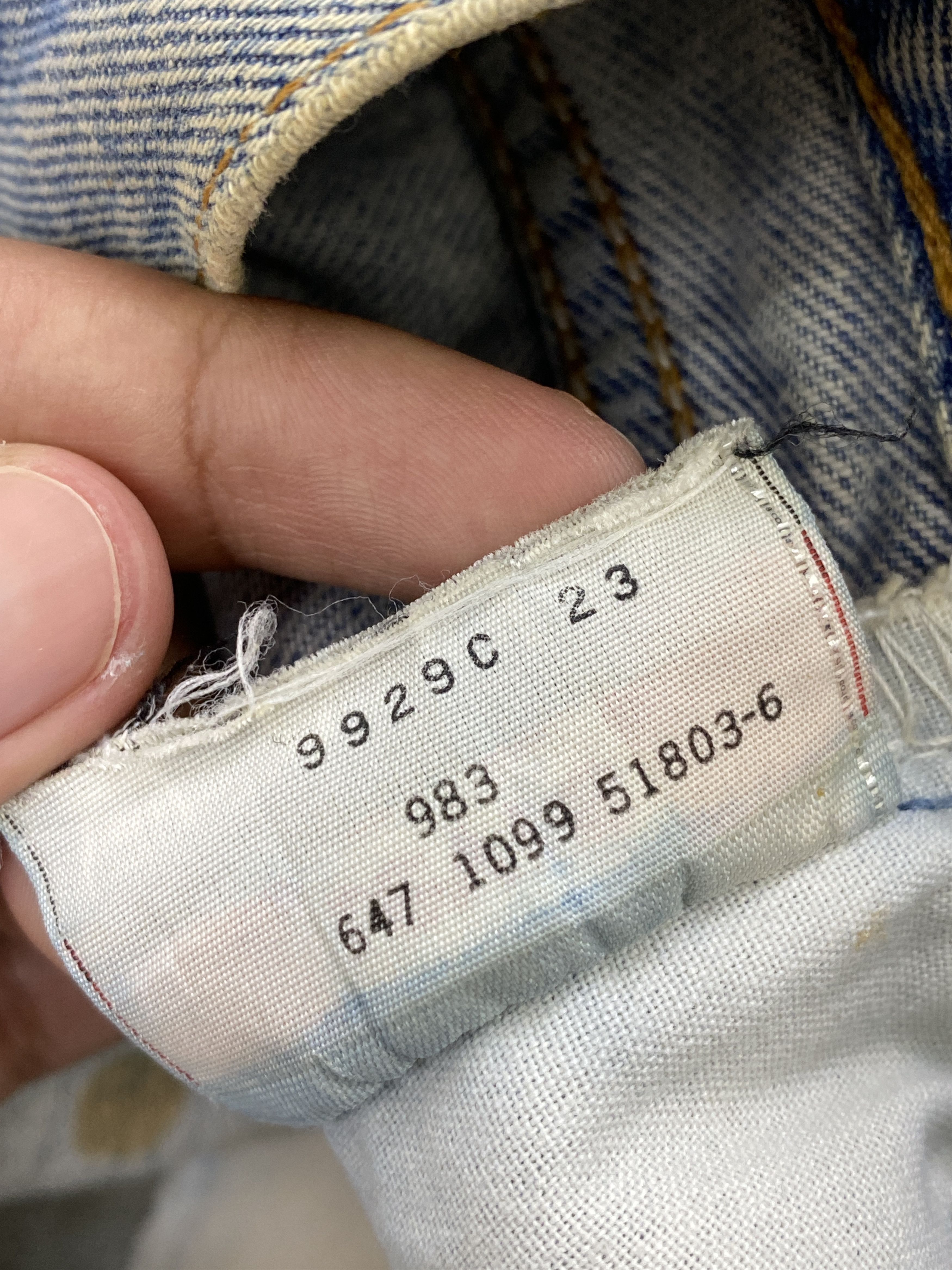 Levi's × Vintage Distressed Vintage 90s Levis 501 Light Washed Denim Jeans Size US 33 - 8 Thumbnail