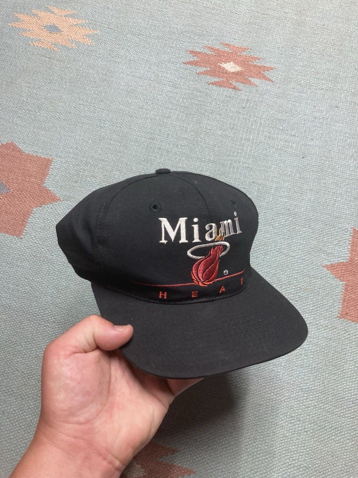 Vintage SnapBack hat Miami heat twins logo black dome basketball NBA Size ONE SIZE - 1 Thumbnail