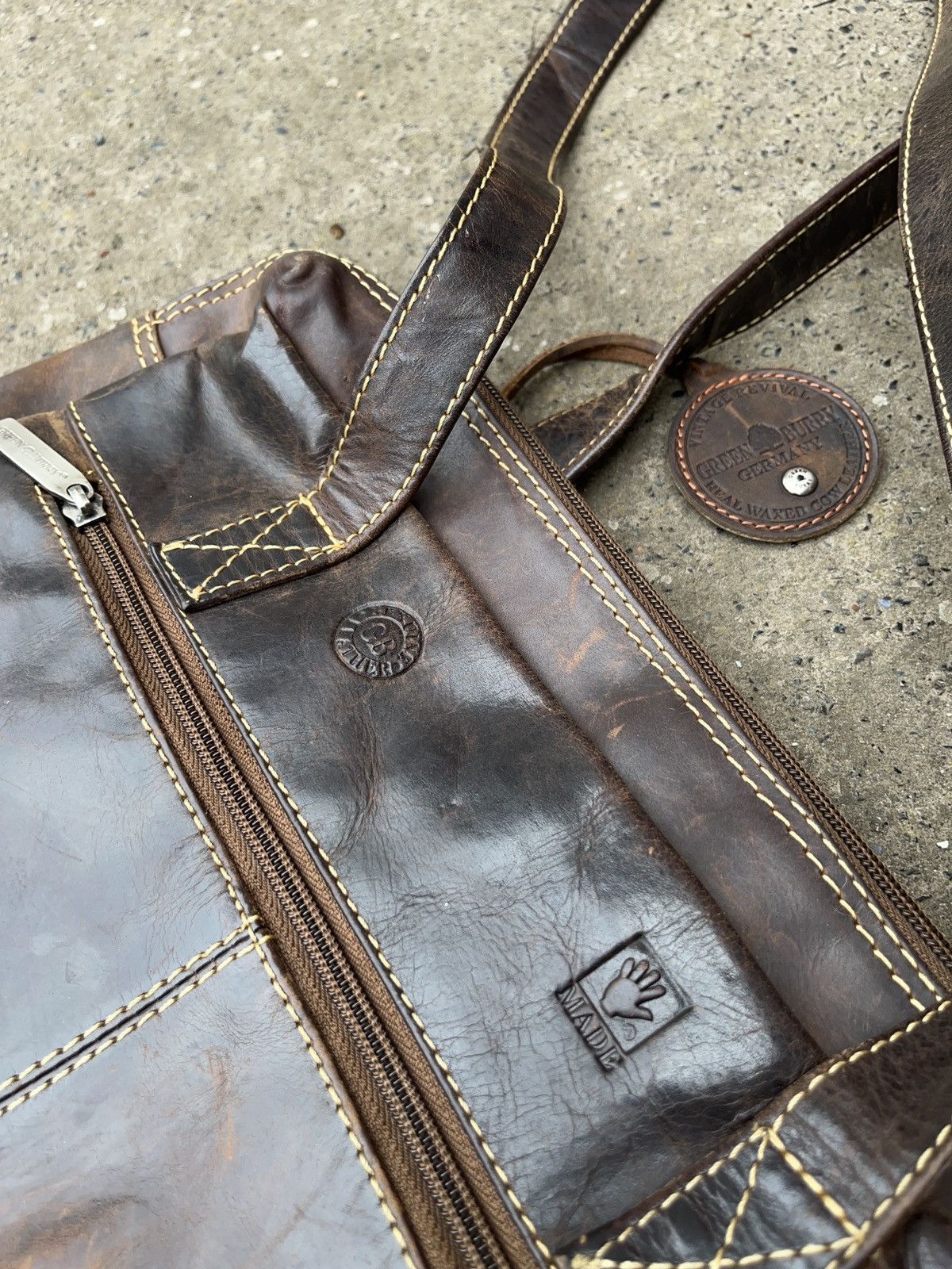 Genuine Leather × Vintage Vintage Green Burry Asymmetrical Faded Leather Pocket Bag Size ONE SIZE - 8 Thumbnail