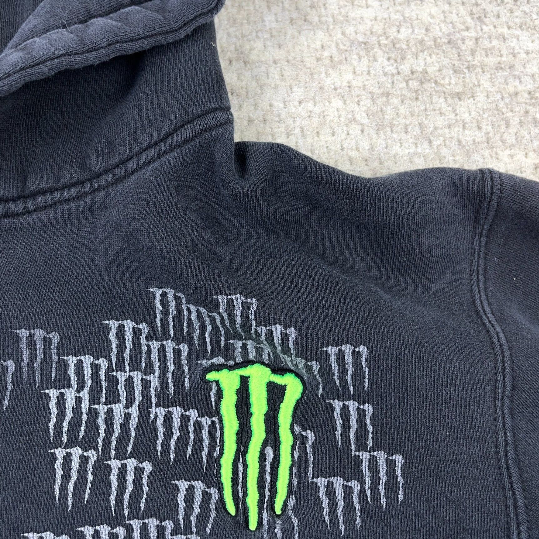 Thrasher VINTAGE Monster Energy Hoodie Men Small Full Zip Grunge Y2K Skate Logo Black Polyester Fleece All Seasons Classic Sports 90s Mens Size US S / EU 44-46 / 1 - 5 Thumbnail