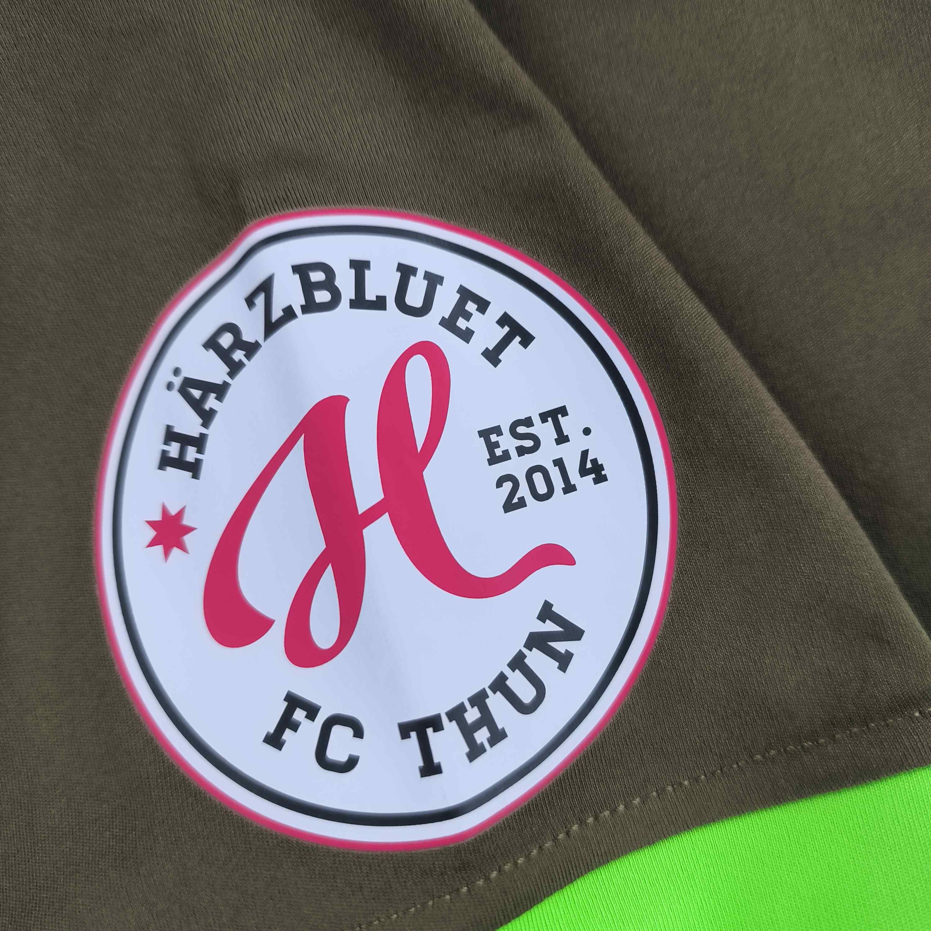 Macron FC Thun 2020-21 Macron away #3 football jersey size M Size US M / EU 48-50 / 2 - 6 Thumbnail