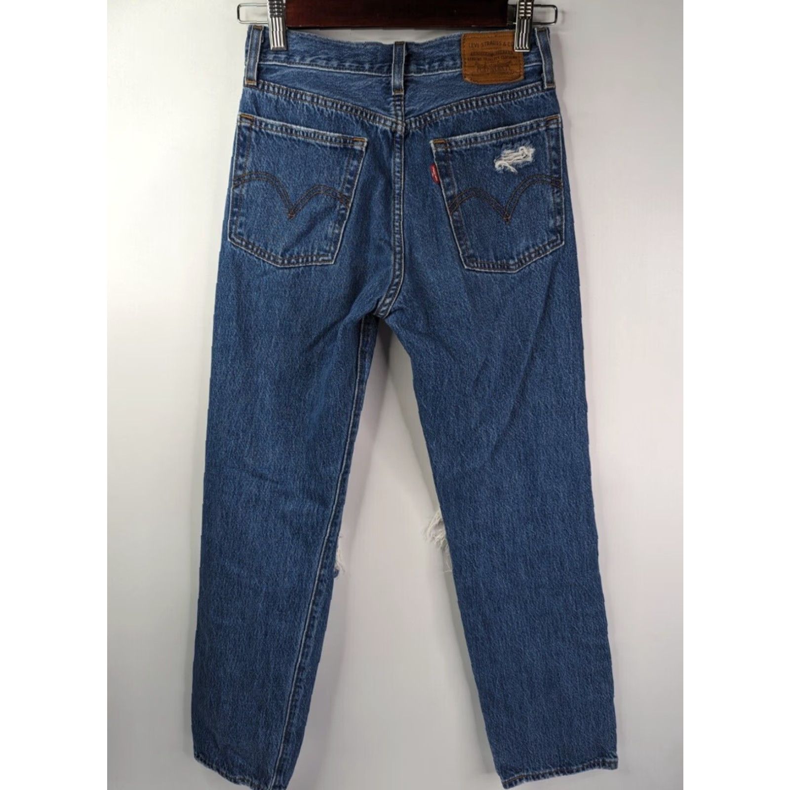 Levi's Levi's Premium Wedgie Straight Women's 24 Blue Denim Jeans Distressed Big E Distressed Size 42" / US 20 - 4 Thumbnail