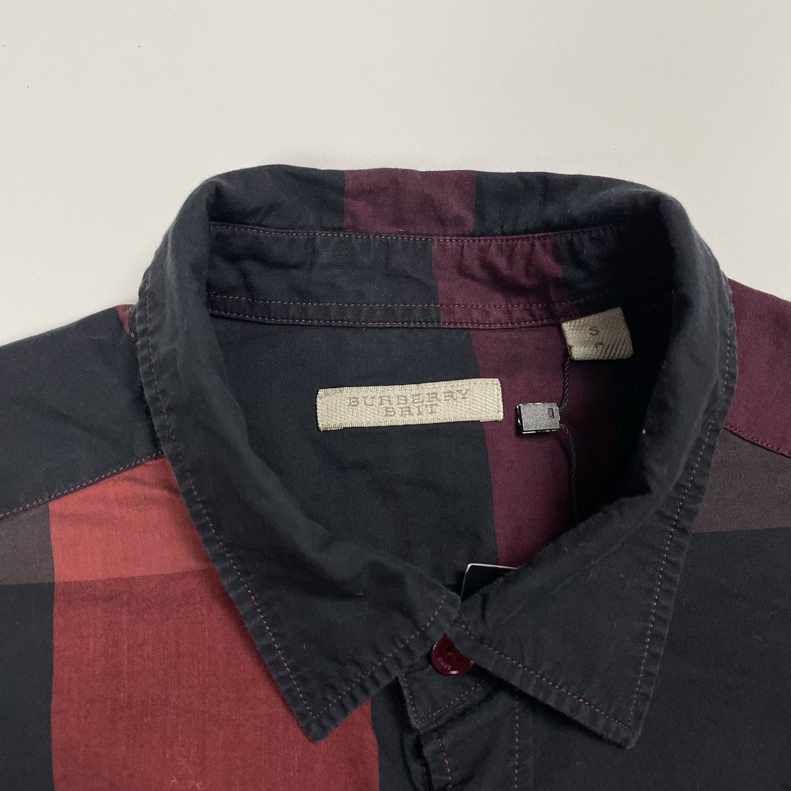 Burberry Burberry Brit Nova Check Shirt Mens Small Red Black Small Size US S / EU 44-46 / 1 - 3 Thumbnail