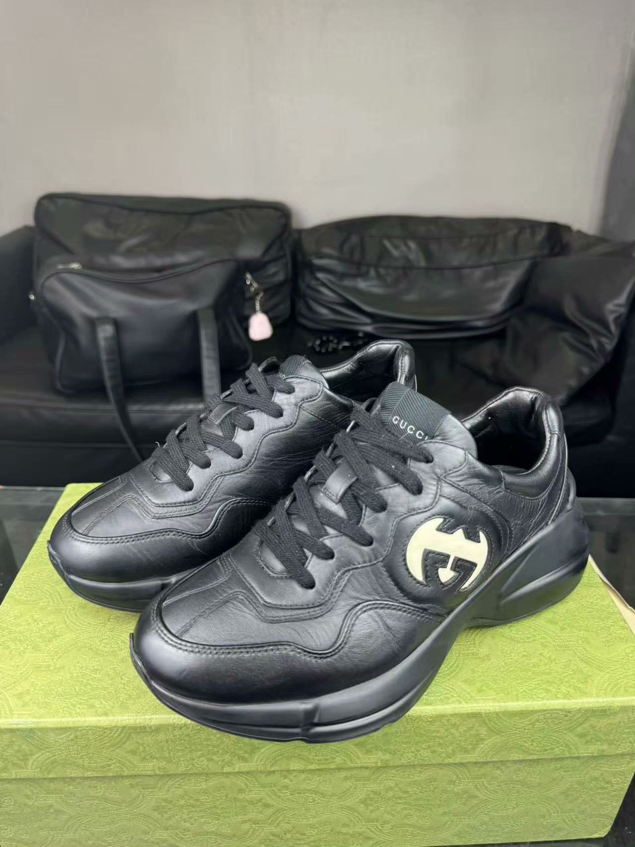Gucci Gucci Retro Black Lowtop Sneakers us_7-5 Women Size US 7.5 / IT 37.5 - 1 Thumbnail