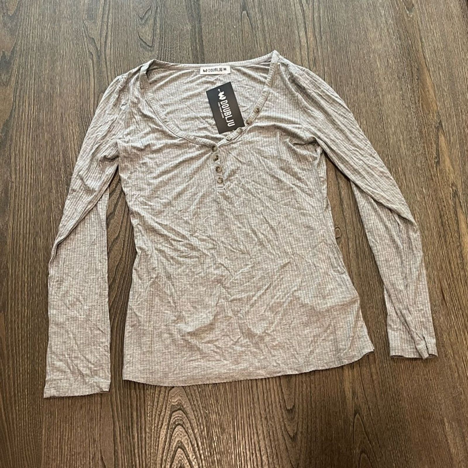 Vintage NWT Doubleju Light Gray Long Sleeve Ribbed Henley Top Size M Size M / US 6-8 / IT 42-44 - 1 Thumbnail