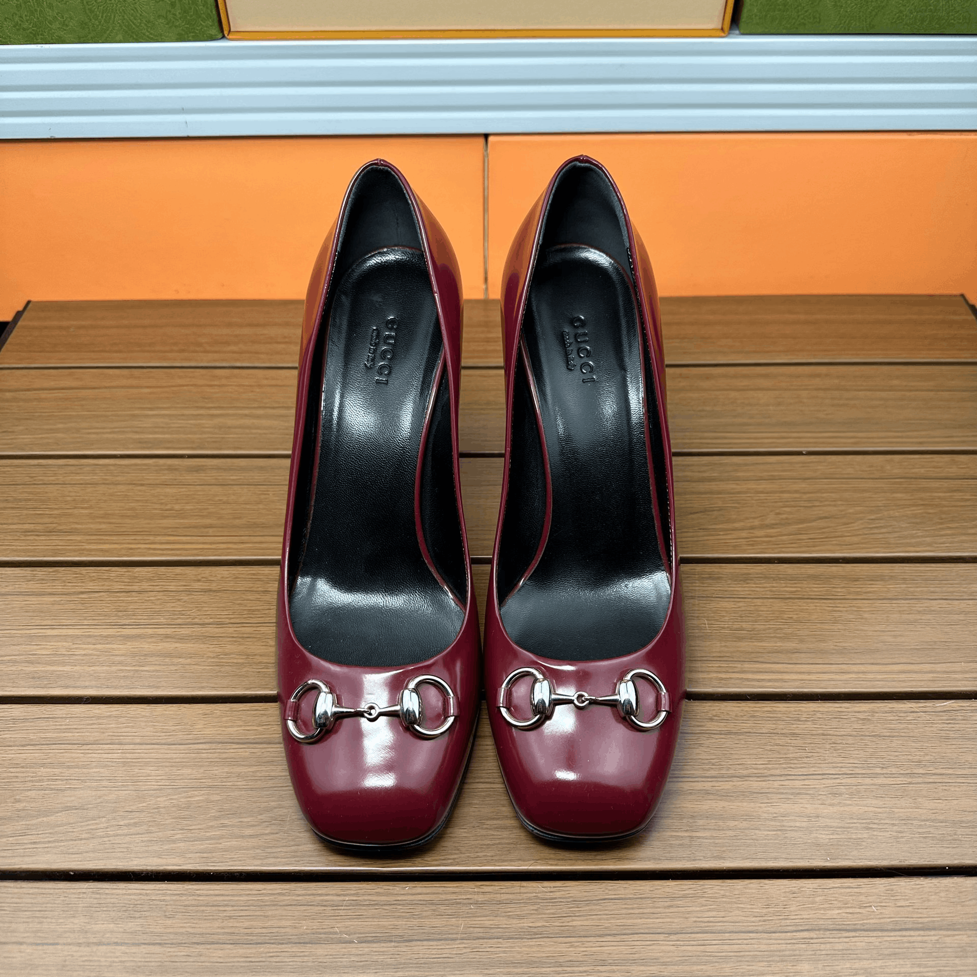 Gucci Gucci Red Lowtop Sneakers it_39 Women Size US 9 / IT 39 - 1 Thumbnail