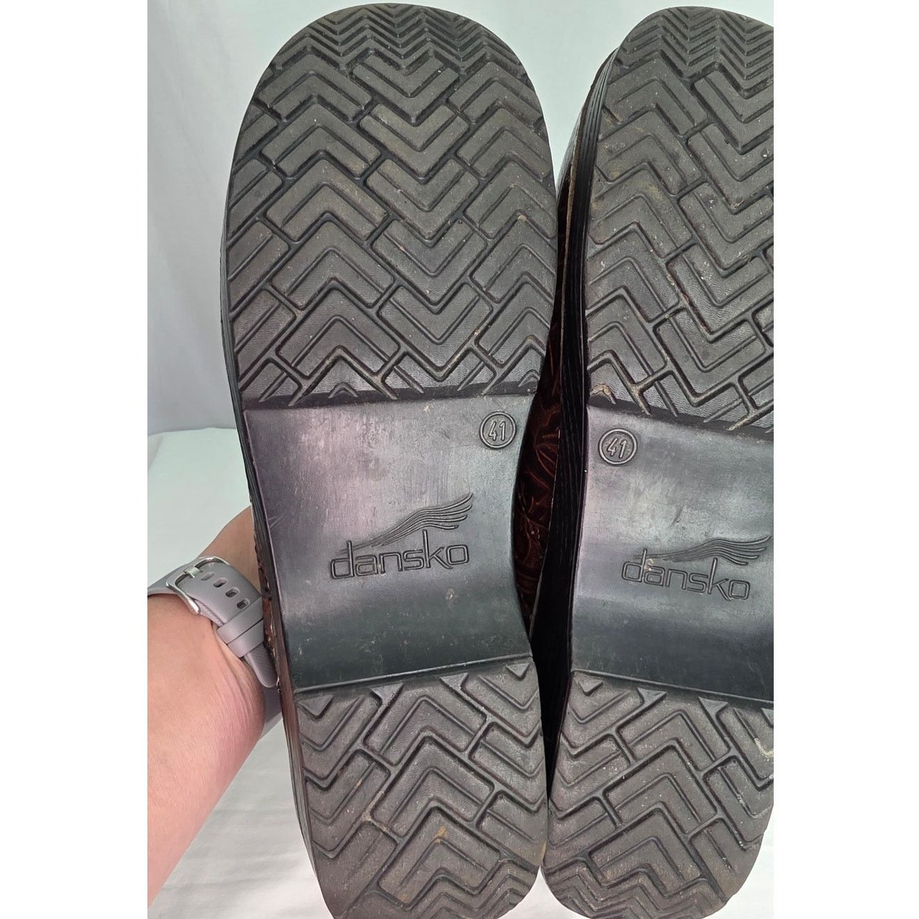 Dansko Dansko Brown Tooled Leather Clogs Embossed Slip On Shoes Size US 10.5 / IT 40.5 - 11 Thumbnail