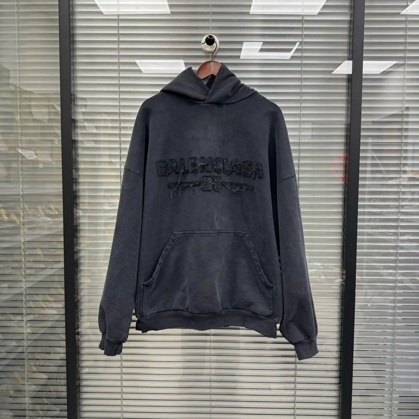 Balenciaga Balenciaga Snake Year Distressed Embroidered Hoodie XS Size US XS / EU 42 / 0 - 1 Thumbnail