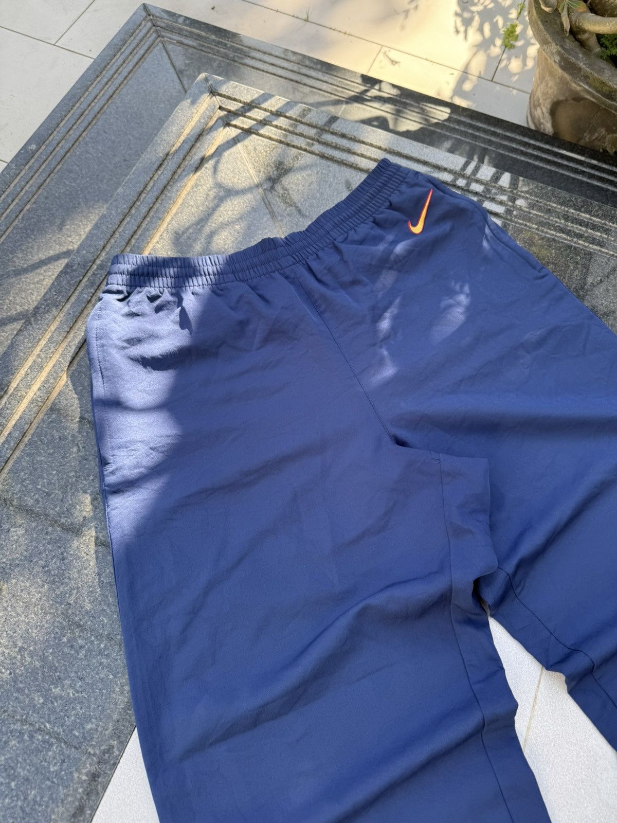 Nike 90’s NIKE RARE SWOOSH LOGO Y2K RETRO VINTAGE ZIP NYLON PANTS Size US 32 / EU 48 - 4 Thumbnail
