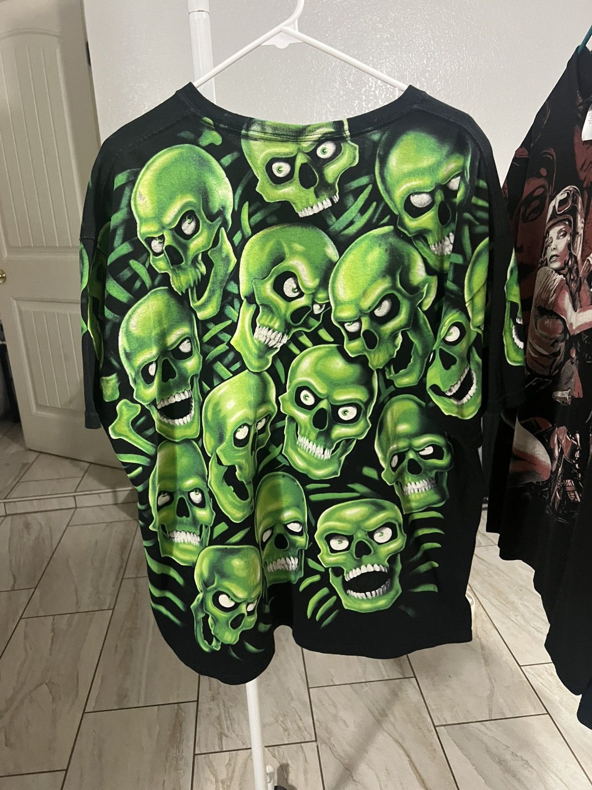 Liquid Blue Liquid blue green skulls t shirt Size US XL / EU 56 / 4 - 2 Thumbnail