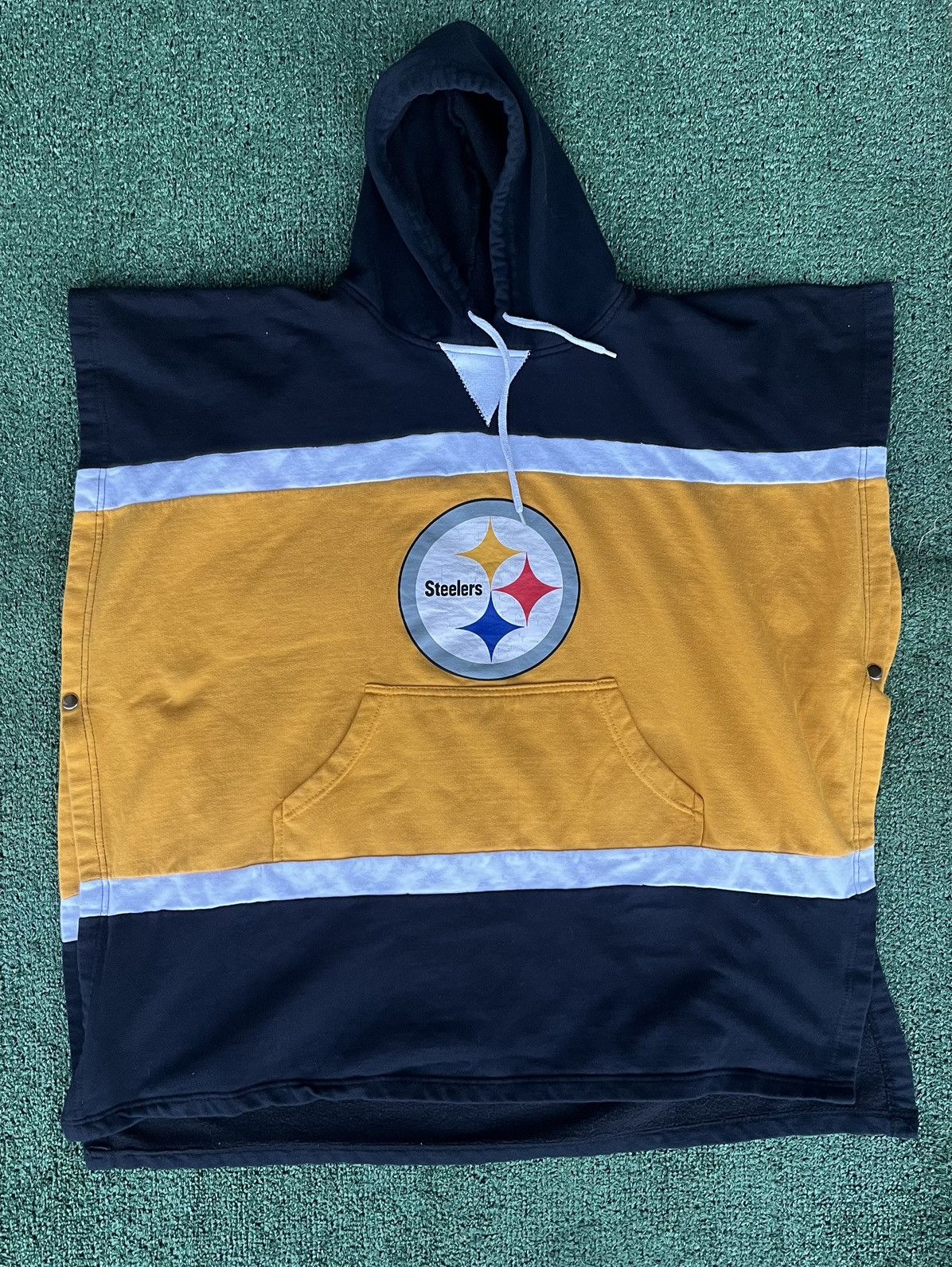 NFL Poncho with hoodie Size US L / EU 52-54 / 3 - 1 Thumbnail