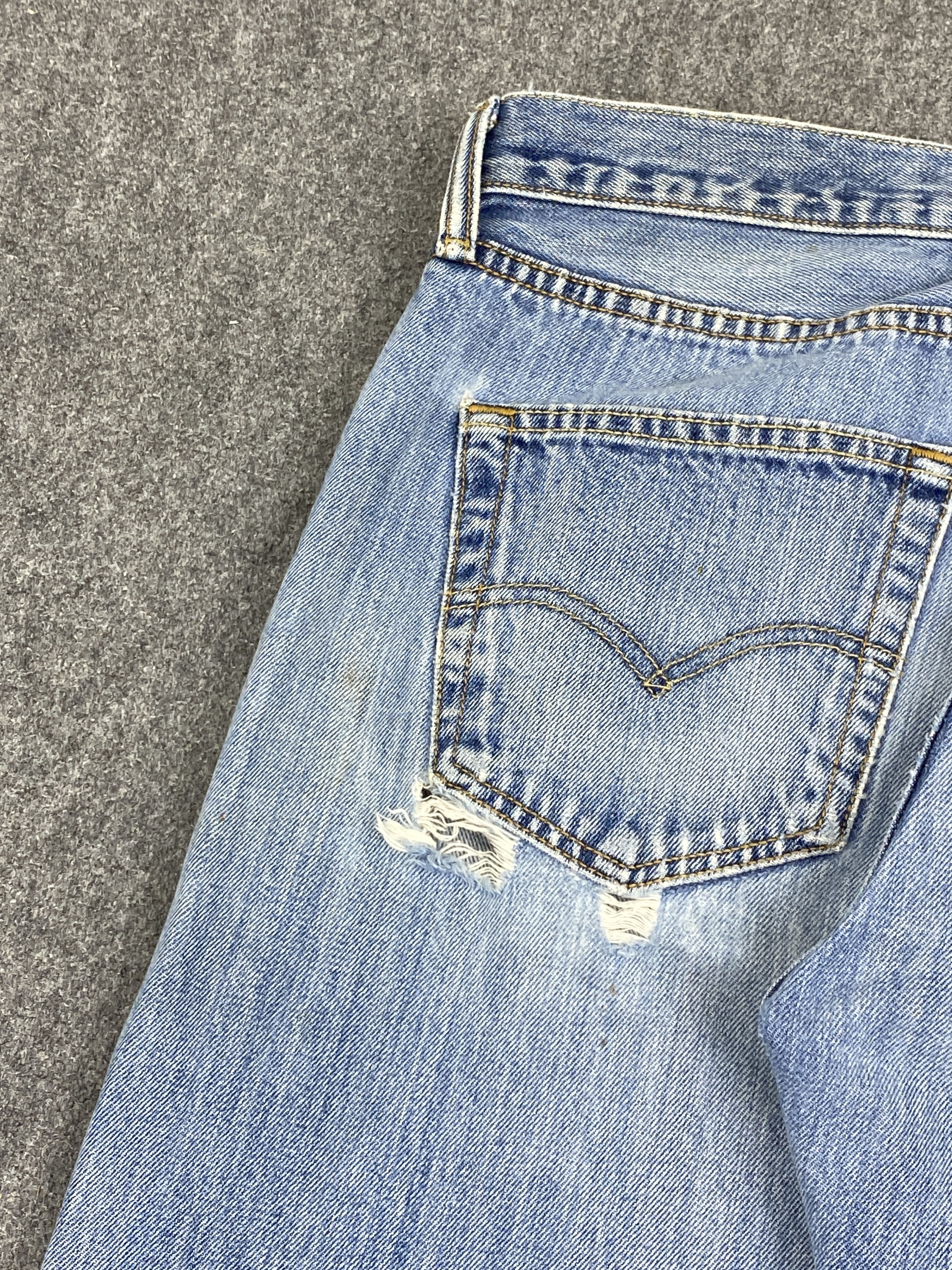 Levi's × Vintage Vintage Levis 501 Distressed Blue Denim Jeans DP2816 Size US 35 - 22 Thumbnail