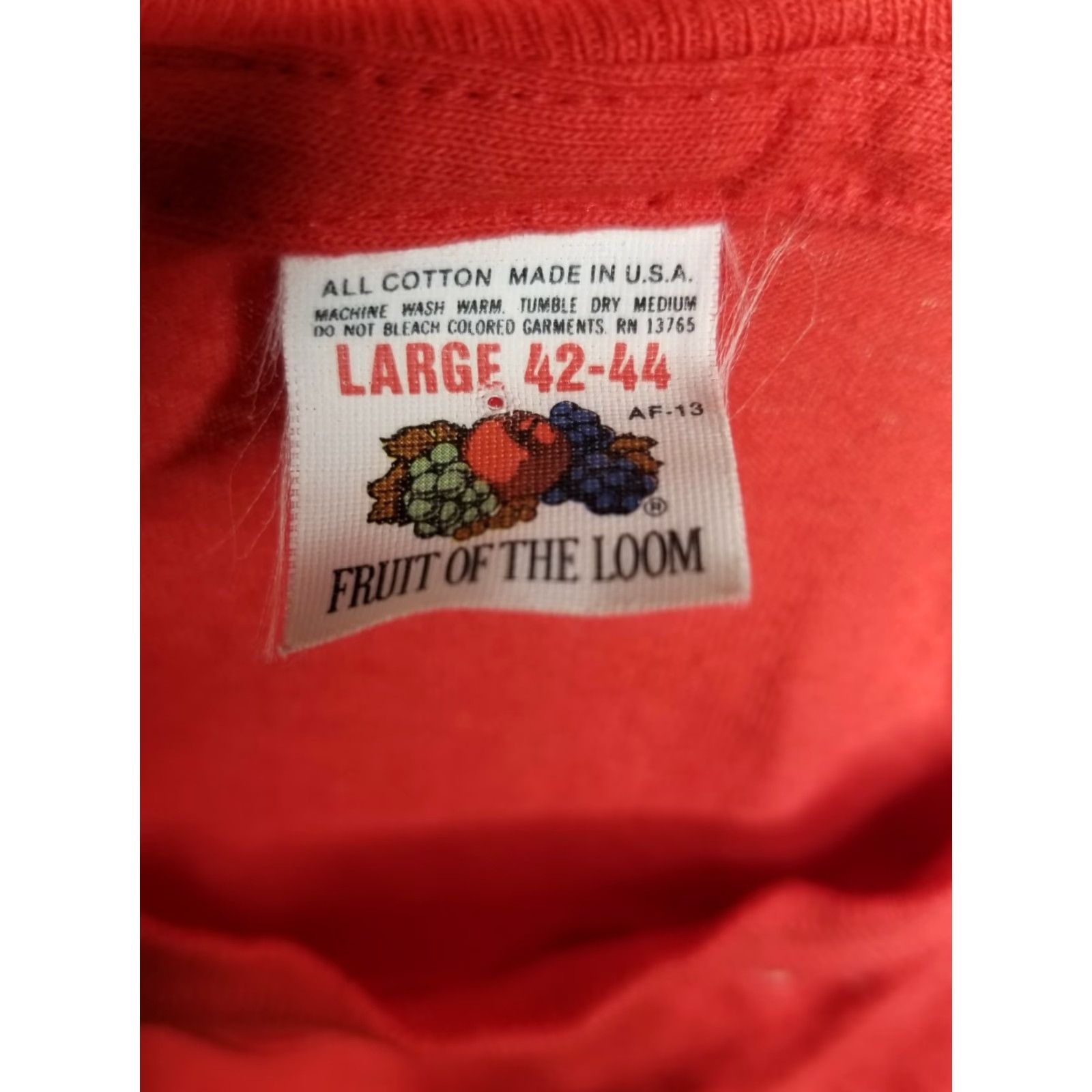 Fruit Of The Loom VINTAGE Fruit of the Loom T-Shirt Pocket Red Mens L Crew Neck 90s Distressed USA Short Sleeve Size US L / EU 52-54 / 3 - 6 Thumbnail