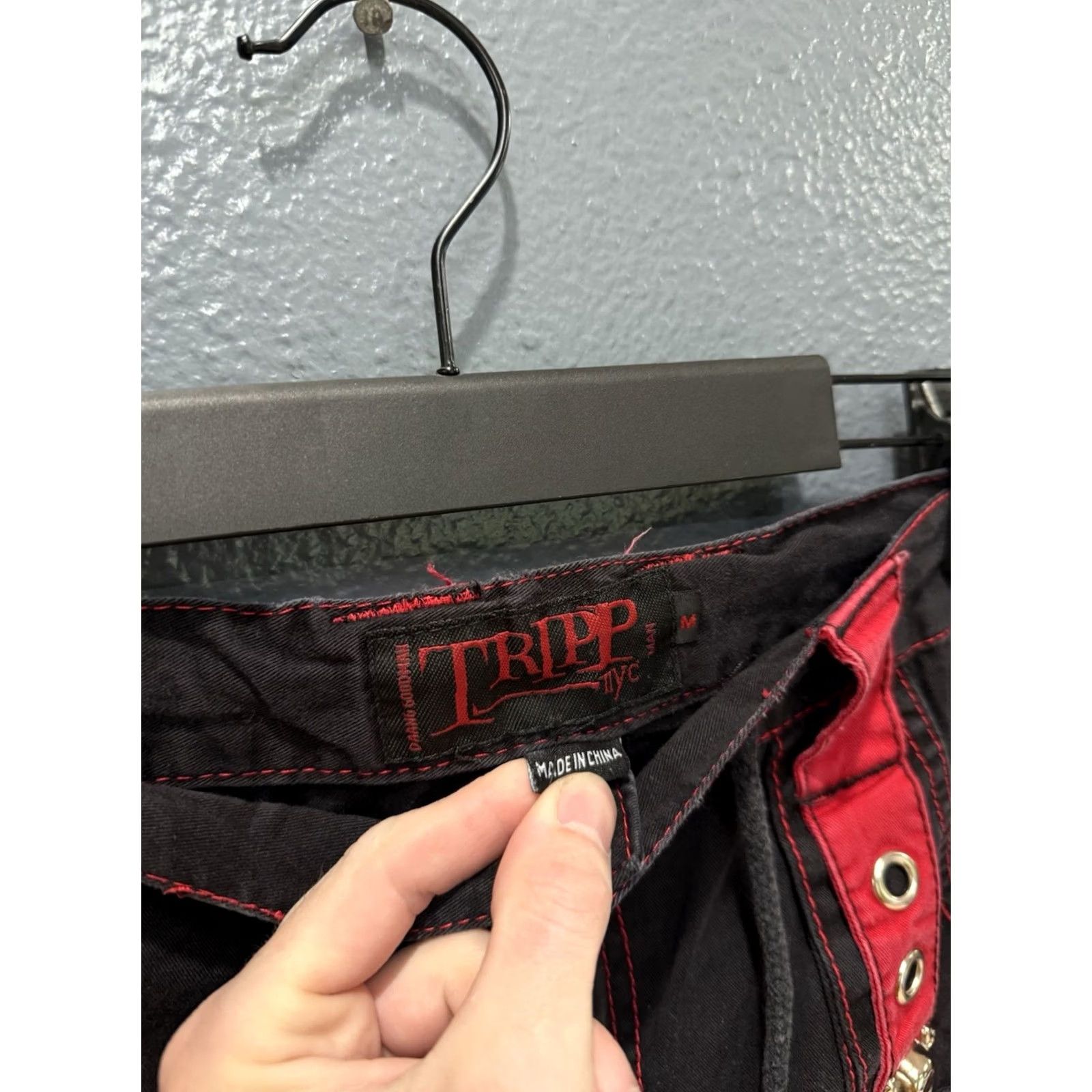 Tripp NYC VINTAGE Tripp NYC Men’s Cargo Pants Denim Black Size M Inseam 30in 39in Length Size US 31 - 2 Thumbnail