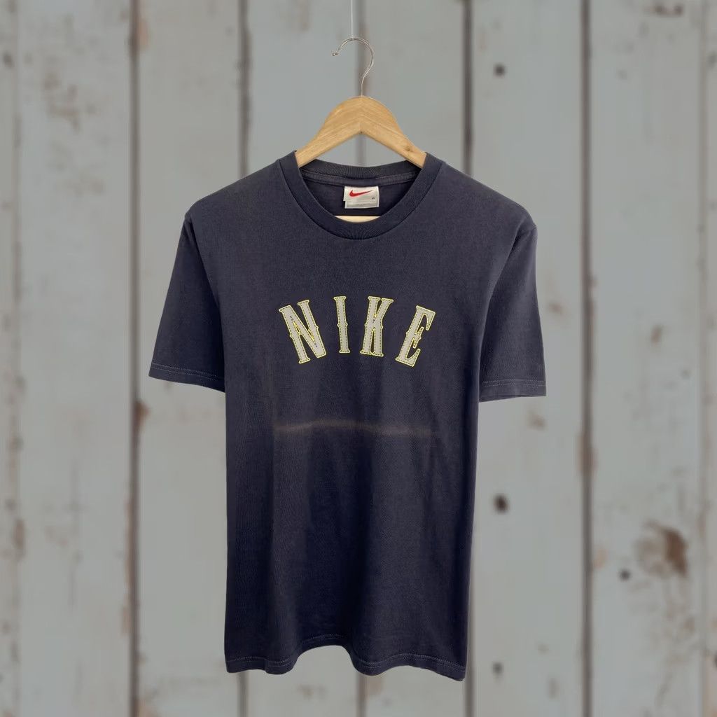 Nike VINTAGE Nike T-Shirt Men S Gray 90s Rare Retro Hype Y2K - Shirt - Mens Size US S / EU 44-46 / 1 - 1 Thumbnail