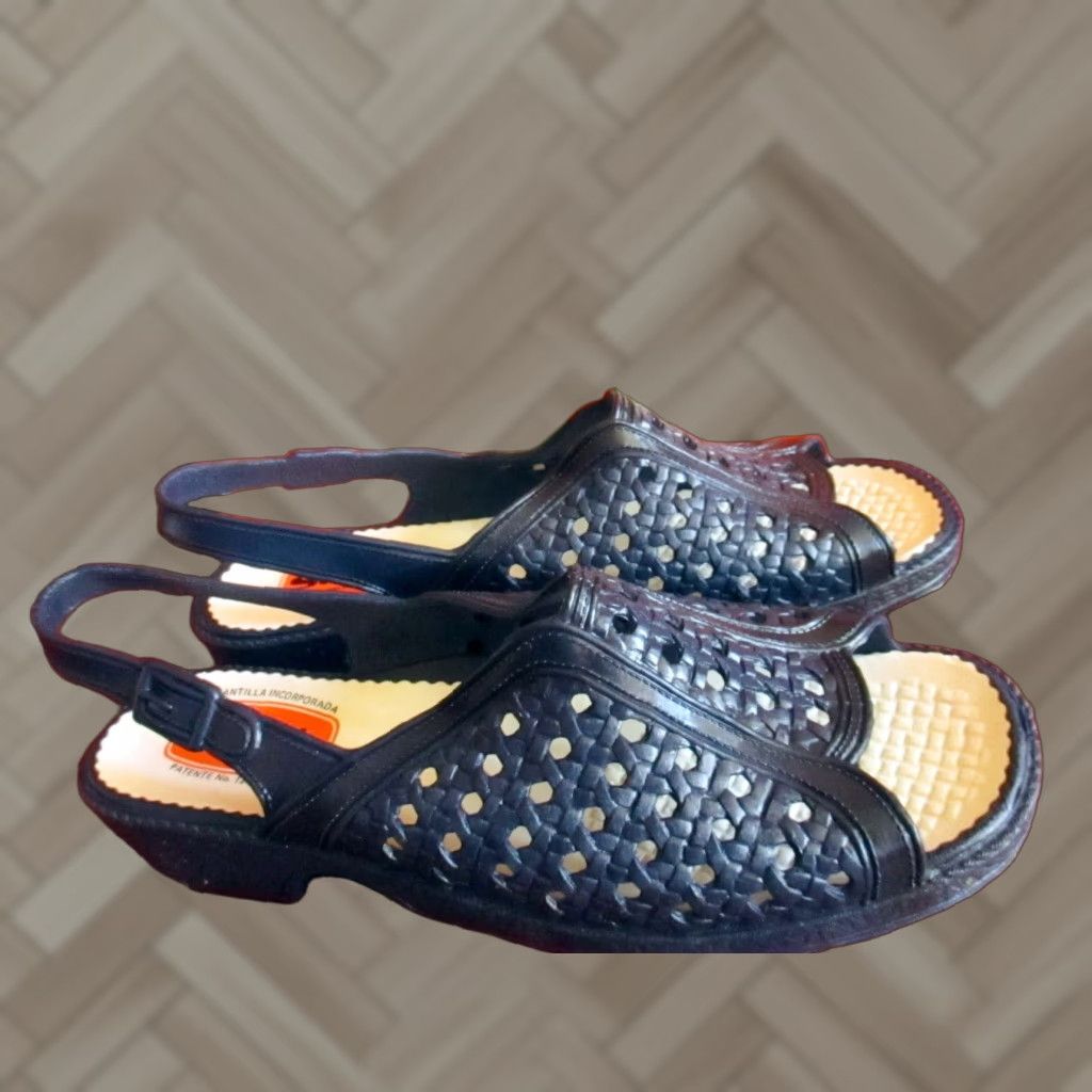 Vintage Sandak 70's Womens Blue Rubber Slingback Sandals Casual Size 9 Low Heel Shoes Mexican