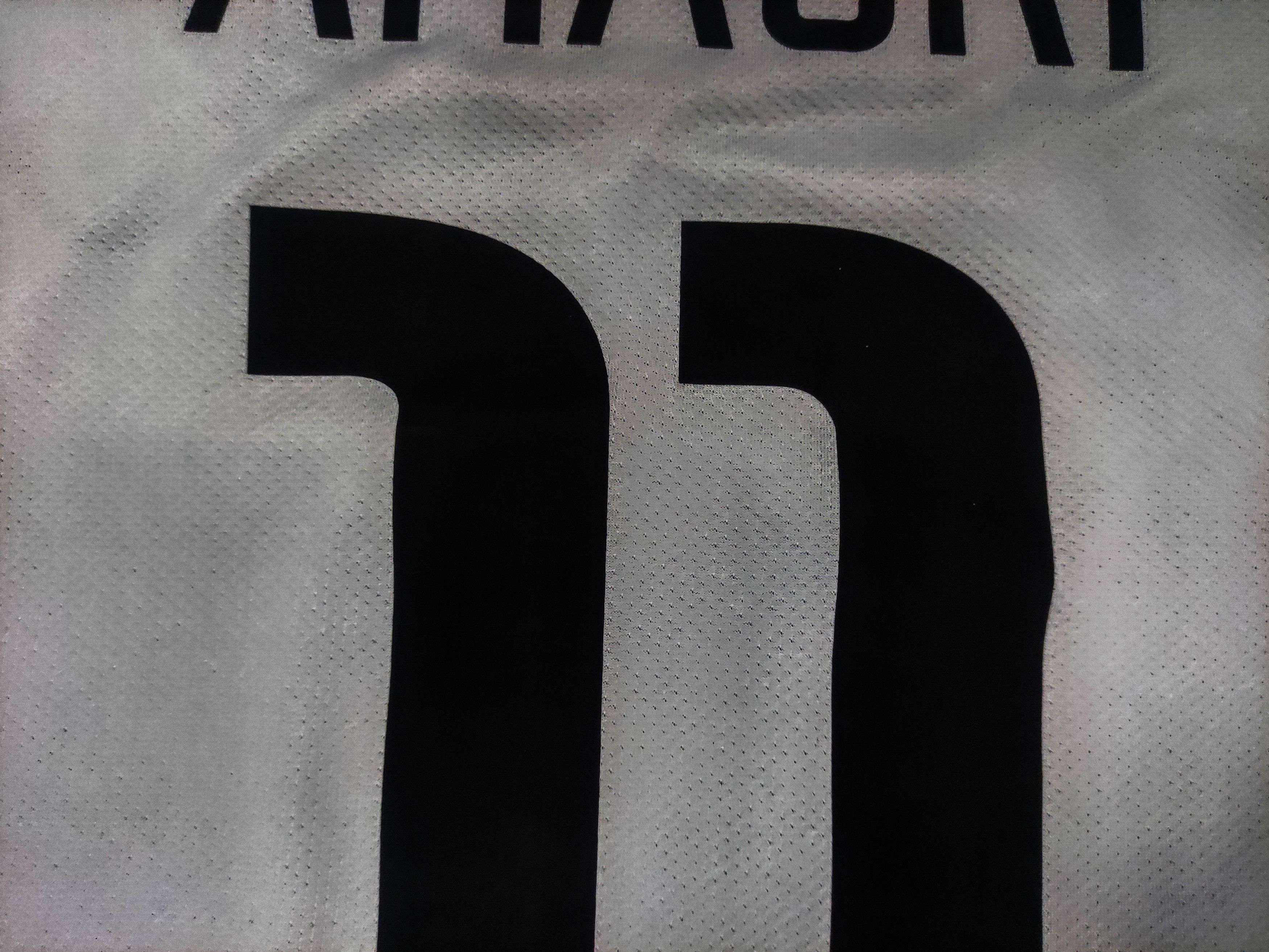 Nike Amauri #11 Juventus FC 2009 2010 Nike Away Shirt Kit Jersey Size US S / EU 44-46 / 1 - 14 Thumbnail