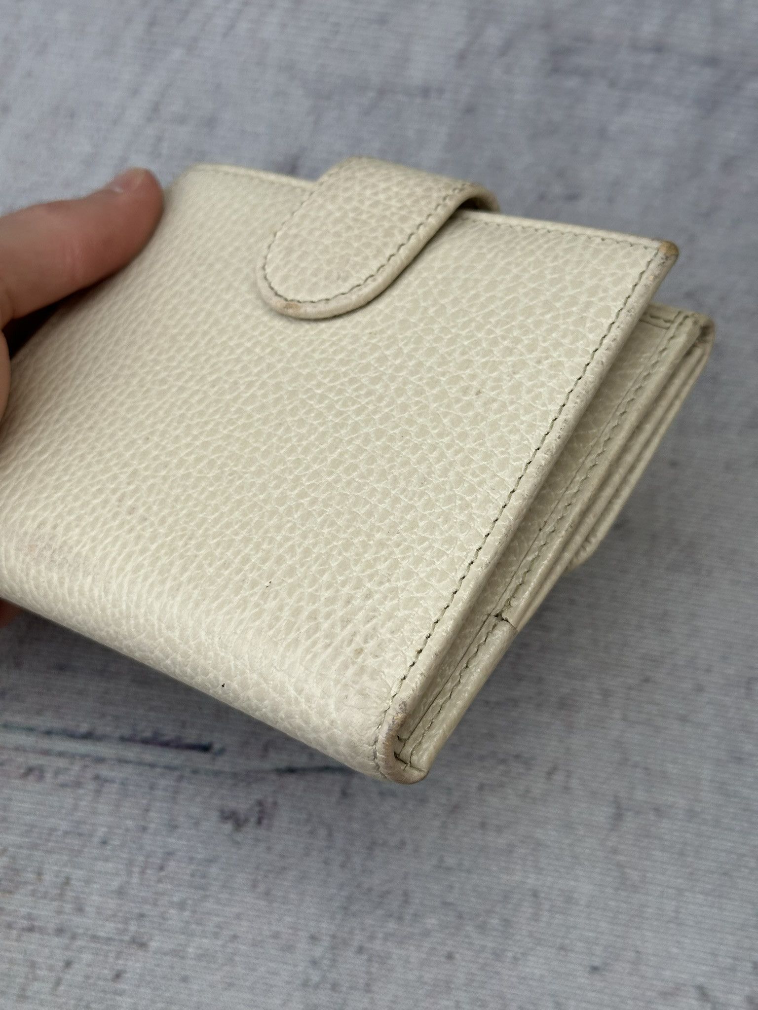 Gucci Gucci Wallet Compact Interlocking G Dollar Logo Ivory Size ONE SIZE - 11 Thumbnail