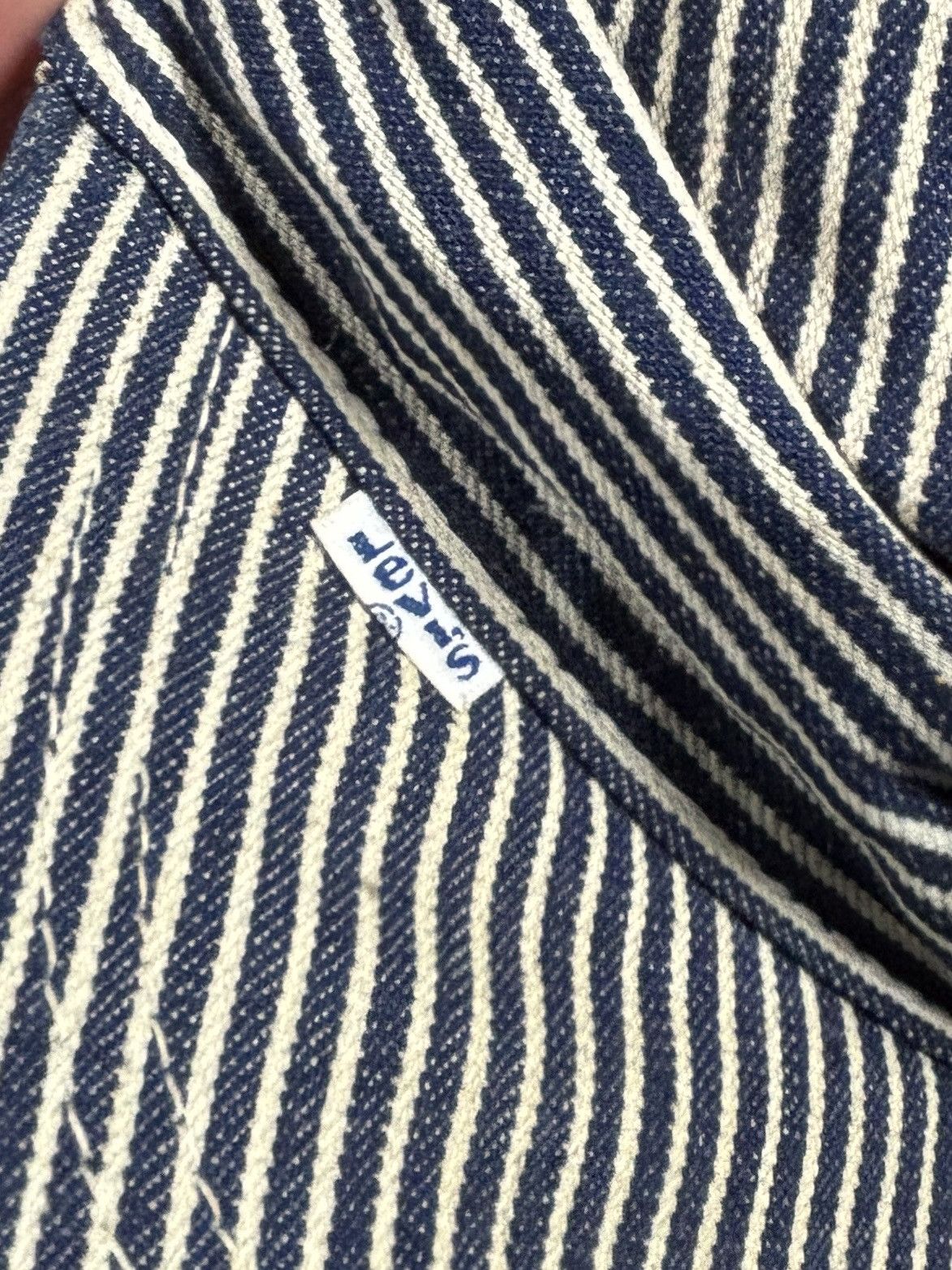 Levi's Vintage Levi's Railway Cap Hickory Stripe White Tab 60s 70s Size ONE SIZE - 5 Thumbnail
