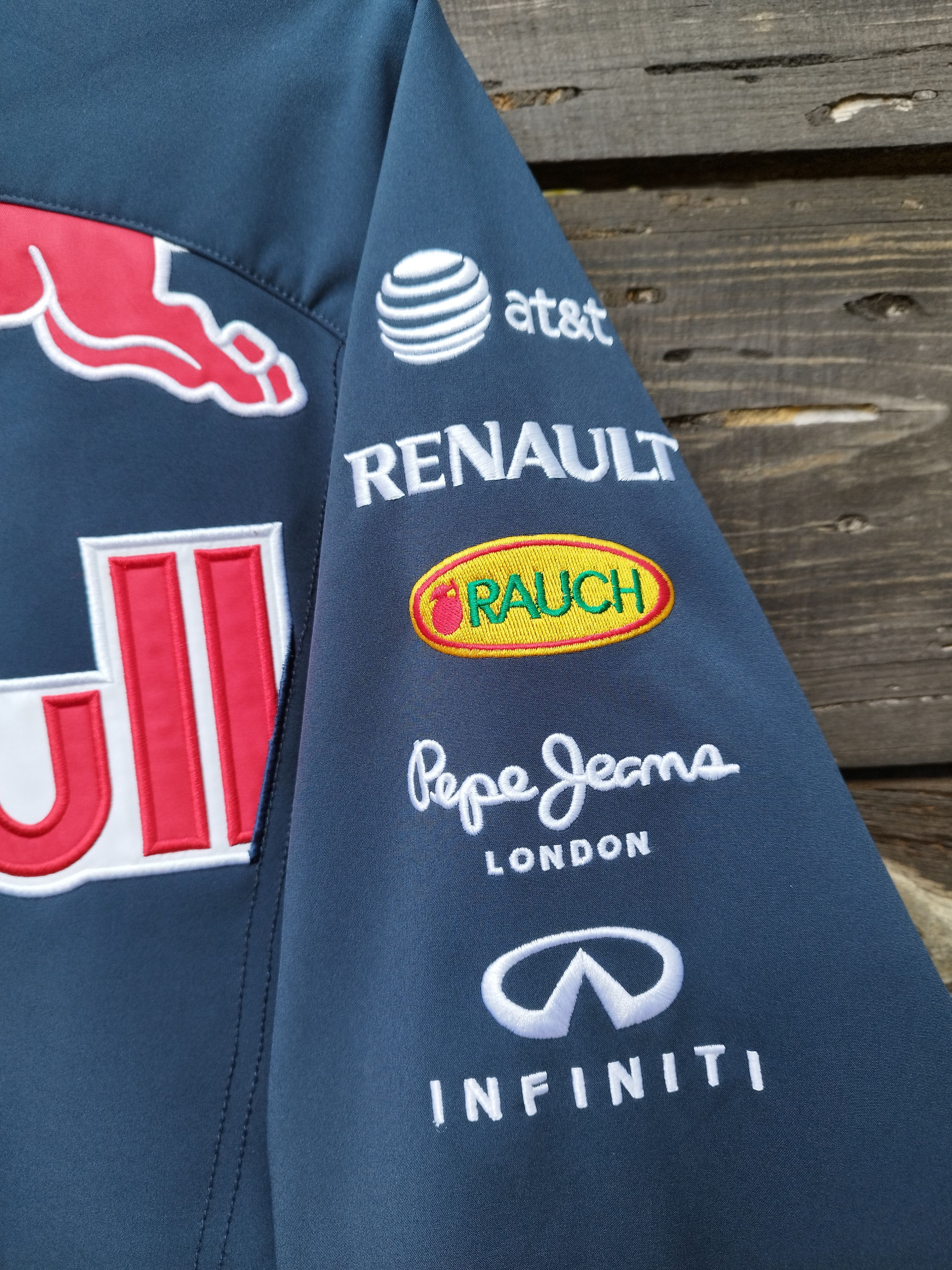 Red Bull Authentic Red Bull Racing F1 Team Softshell Jacket Infiniti Size US XL / EU 56 / 4 - 15 Thumbnail
