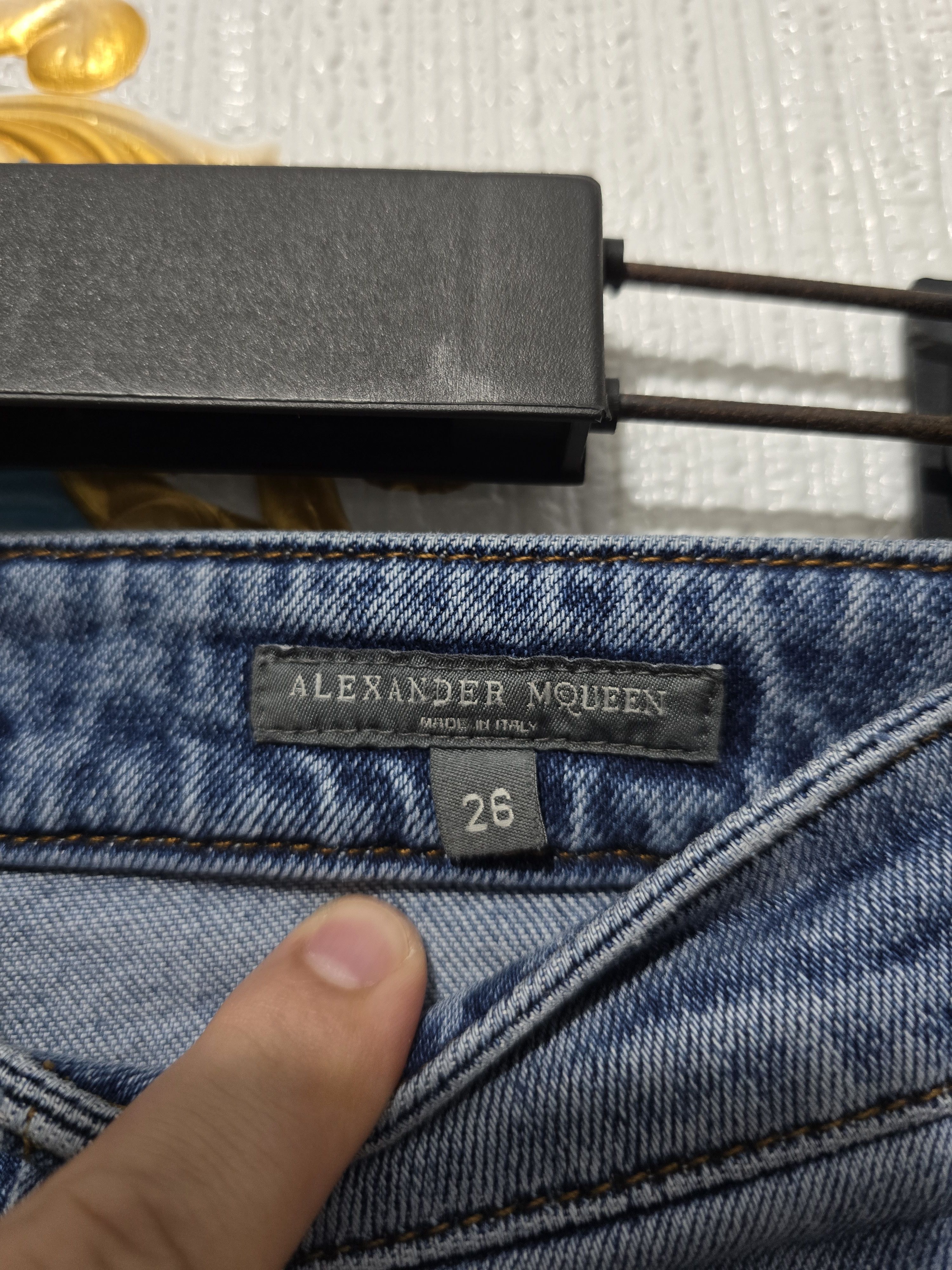 Alexander McQueen Alexander McQueen jeans, WOMEN'S SMALL w26 ,BEAUTIFUL new Size 26" / US 2 / IT 38 - 5 Thumbnail