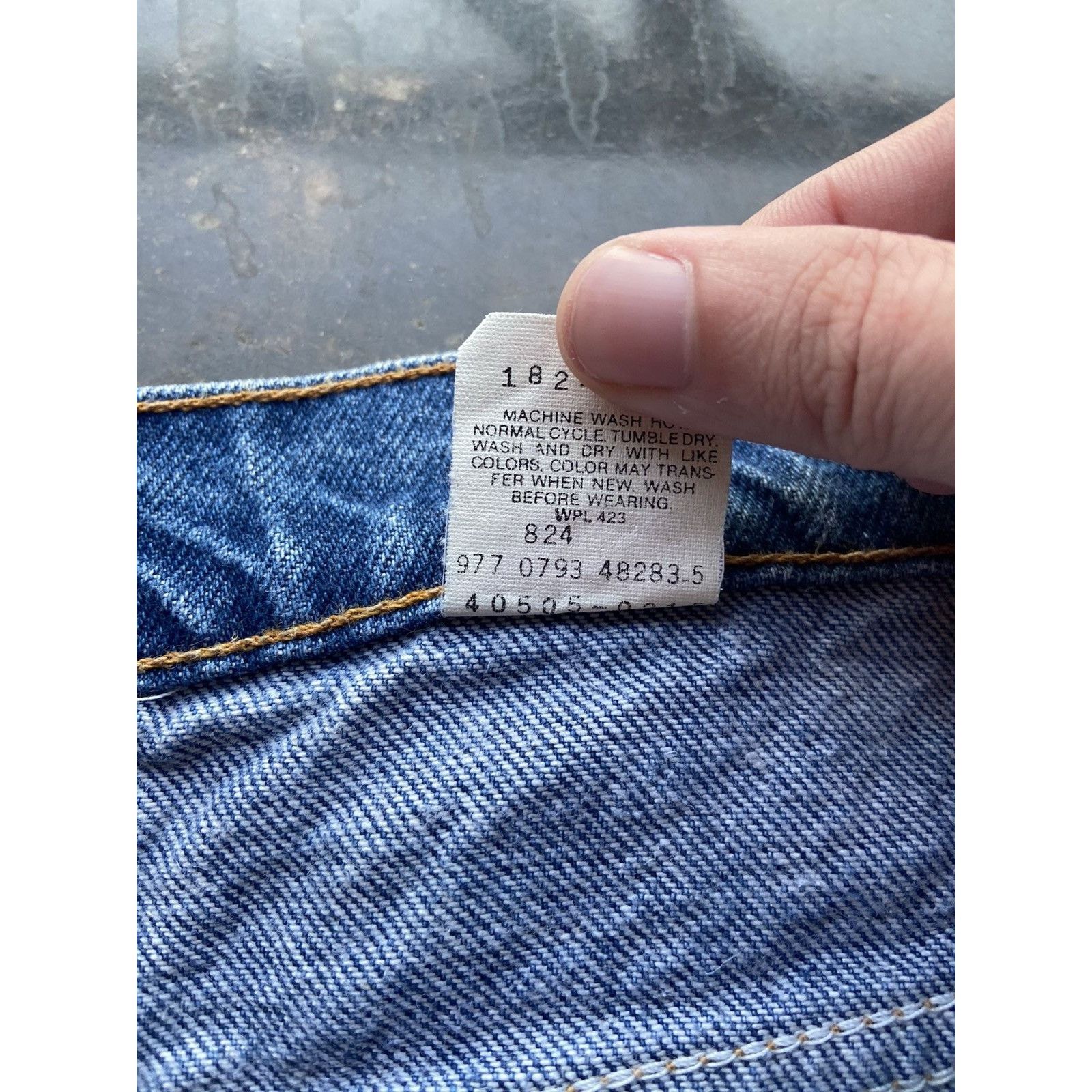 Levi's × Vintage Crazy Vintage Baggy Levis Orange Tab 505 Blue Jeans Size US 40 / EU 56 - 4 Thumbnail