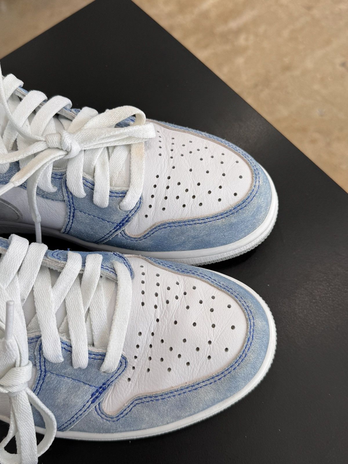 Jordan Brand Air Jordan 1 Retro High Hyper Royal Smoke Grey Size 9 (2021) Size US 9 / EU 42 - 7 Thumbnail