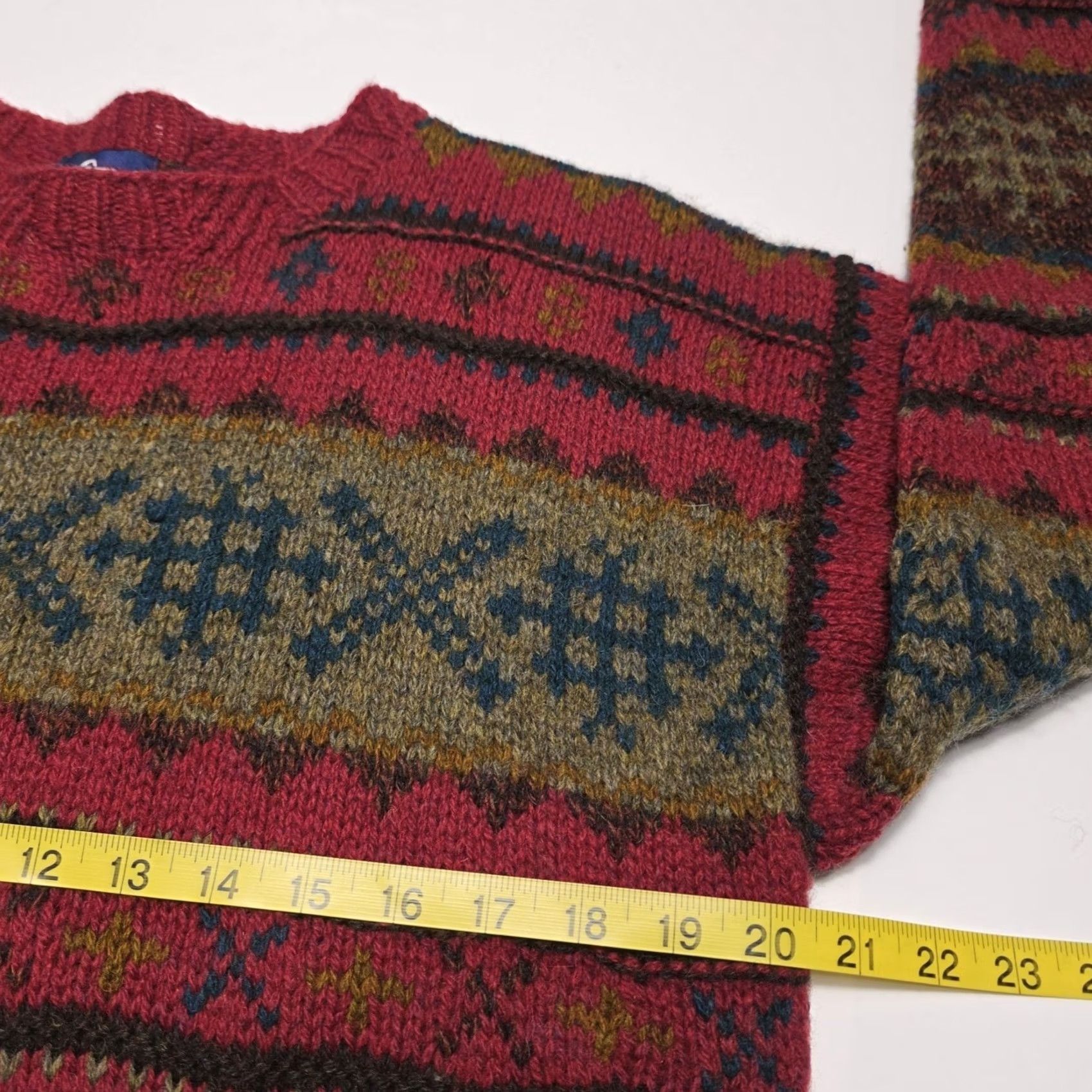 Vintage VINTAGE Woolrich Red Patterned Pure Wool Men's Sweater Size Medium 90s Crew Neck Knit Heavyweight Pullover Long Sleeve Regular Mens Size US M / EU 48-50 / 2 - 6 Thumbnail