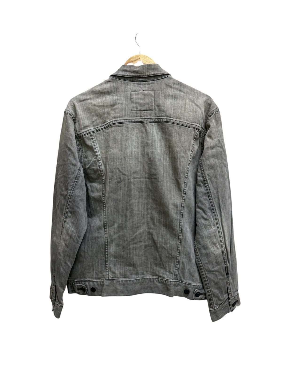 Levi's Levi’s Black Fade Denim Trucker Jacket Size US M / EU 48-50 / 2 - 2 Thumbnail