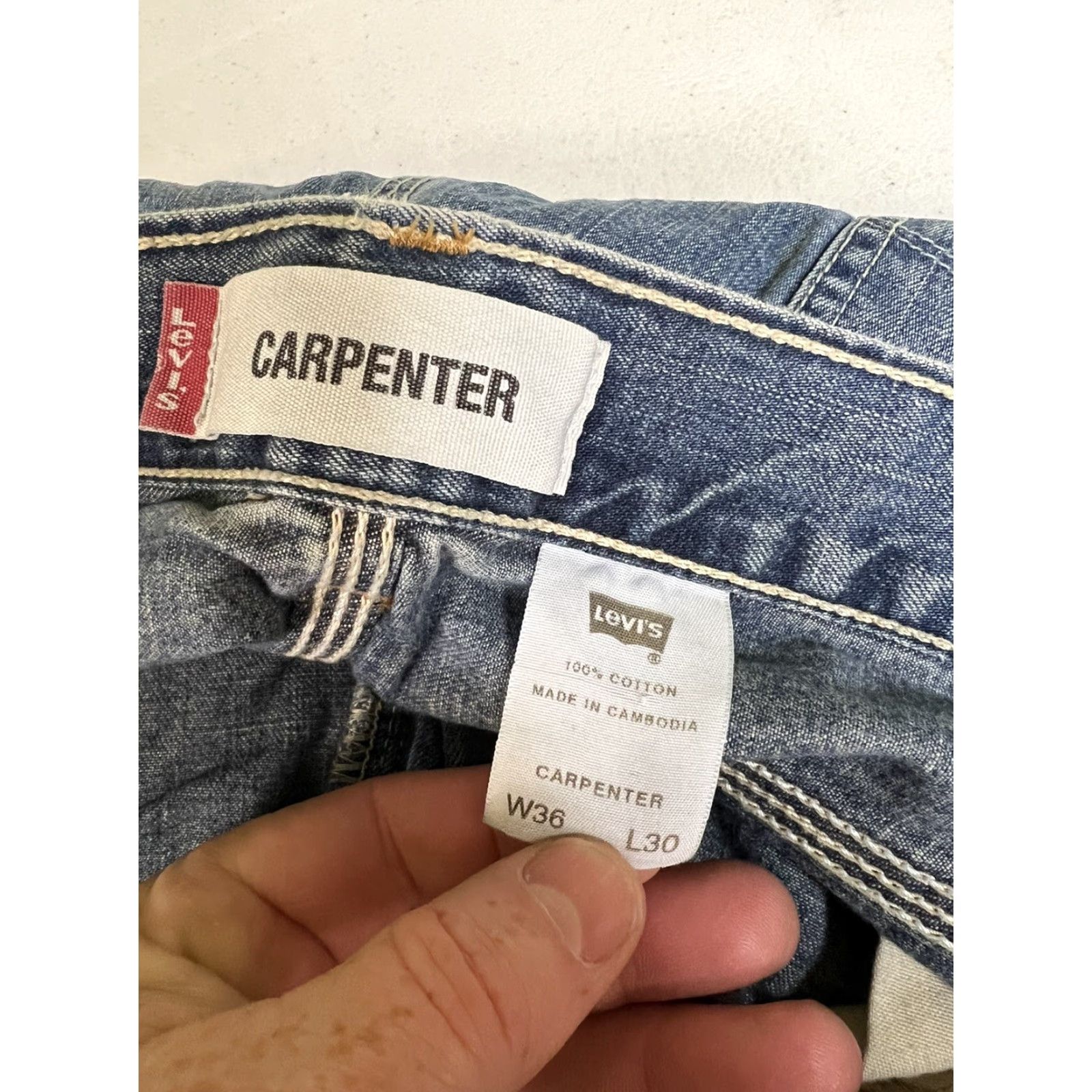 Levi's VINTAGE Levi's Carpenter Jeans Mens 36x30 Loose Straight Med Wash Distressed Size US 36 / EU 52 - 3 Thumbnail