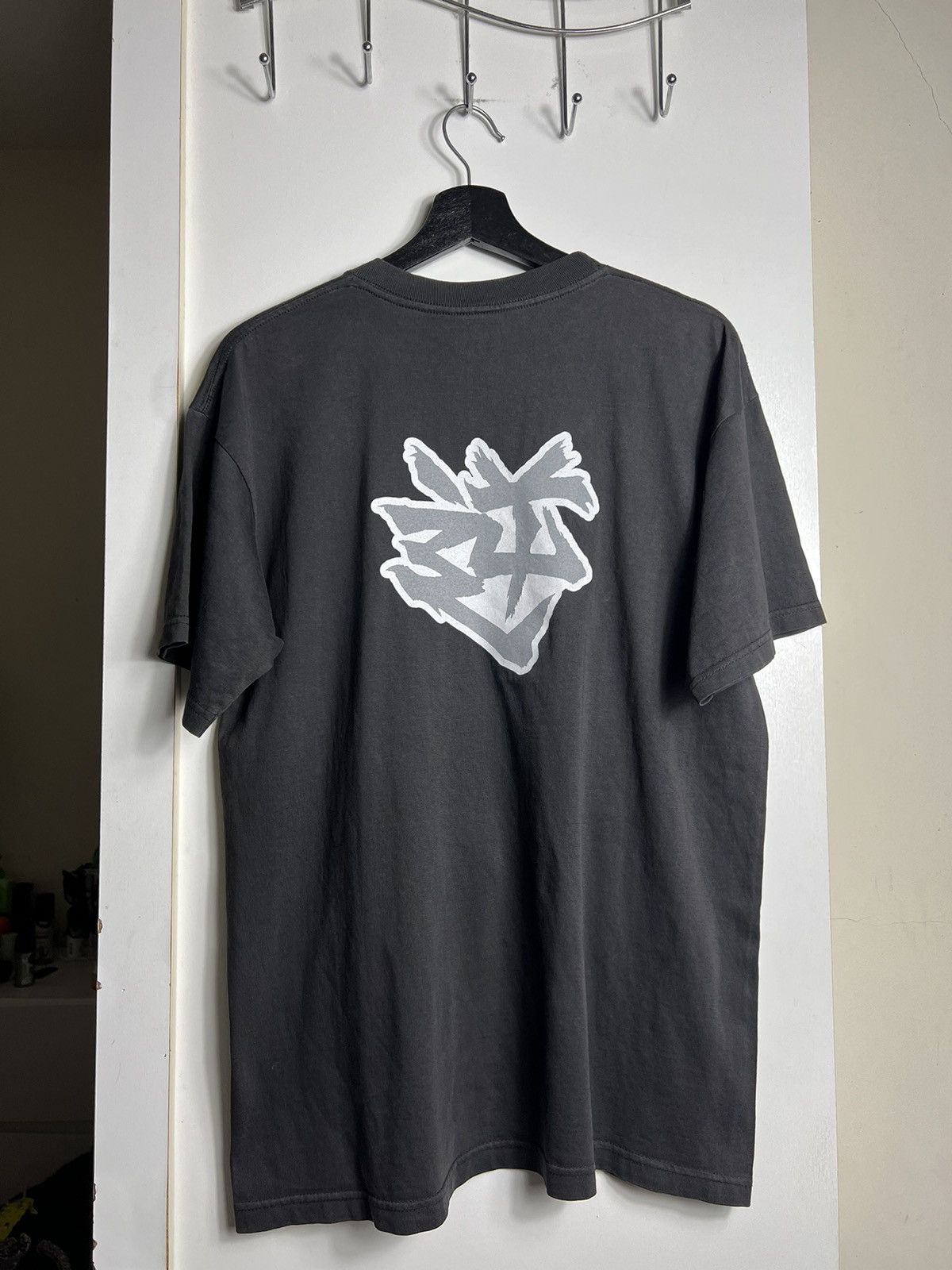 Band Tees × Vintage Vintage Sepultura Band Against Blue Grape Tee Size US L / EU 52-54 / 3 - 3 Thumbnail
