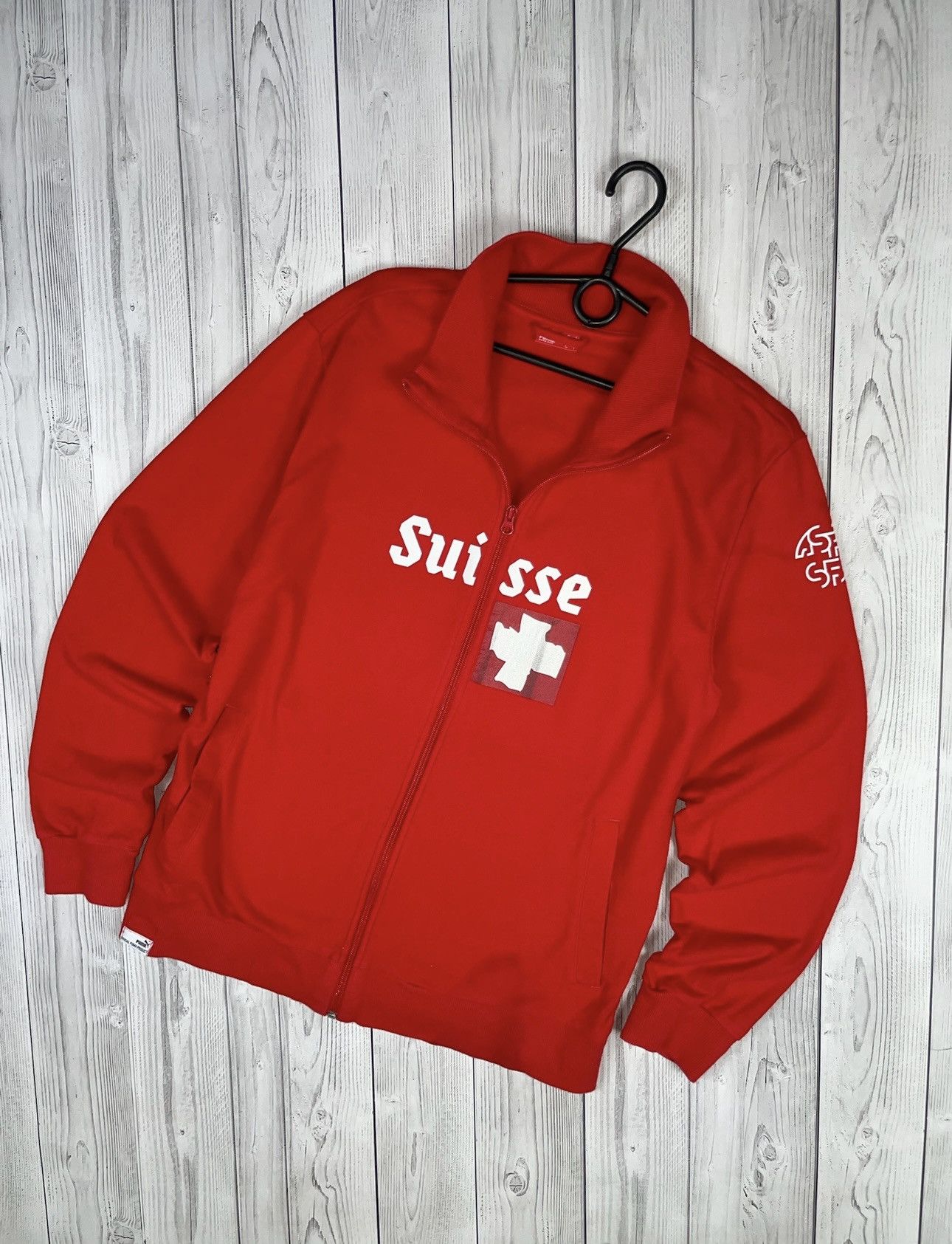 Puma Vintage puma Suisse rare jacket switzerland logo red size L Size US L / EU 52-54 / 3 - 1 Thumbnail
