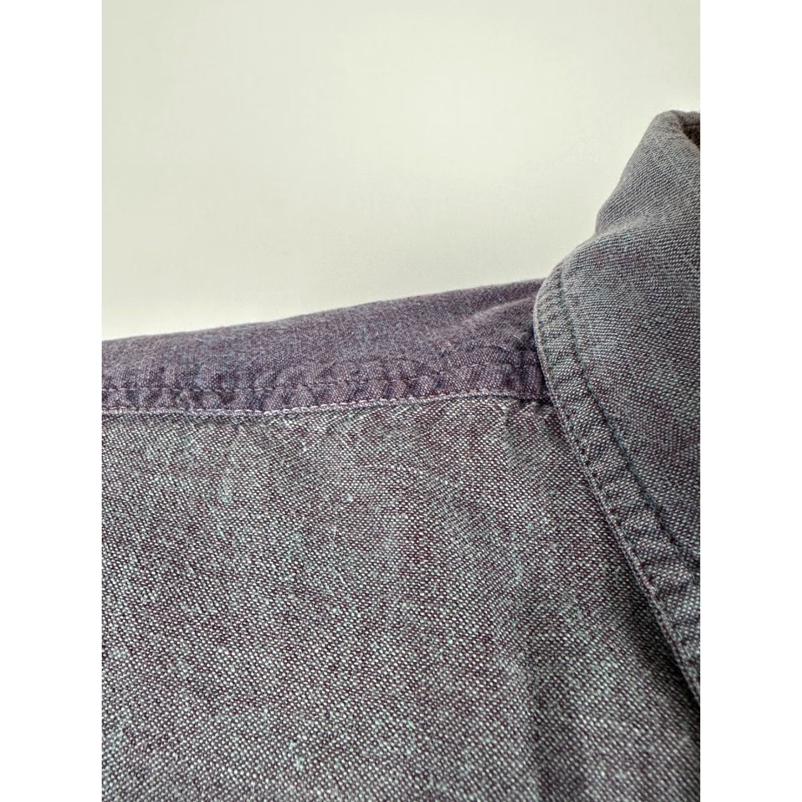 Vintage VINTAGE Marc Daniels Chambray Work Shirt Men XL Purple Blue 90s Grunge Button-Up Short Sleeve Casual Workwear Mens Size US XL / EU 56 / 4 - 5 Thumbnail
