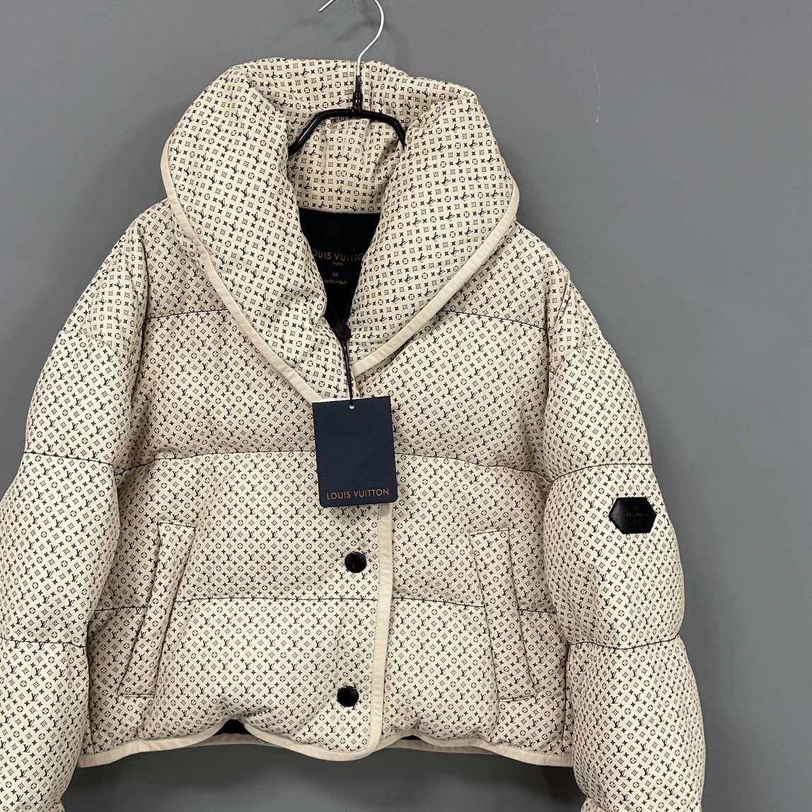 Louis Vuitton LV 26 new soft leather Monogram down jacket wmn 34 Size XS / US 0-2 / IT 36-38 - 2 Thumbnail
