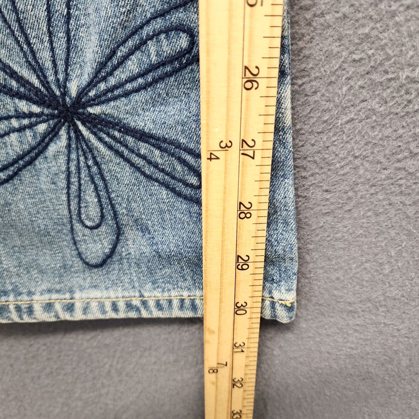 Vintage VINTAGE Candies Jeans Womens Juniors 7 Blue Embroidered Mid Rise Slight Boot Y2K Size 28" / US 6 / IT 42 - 7 Thumbnail