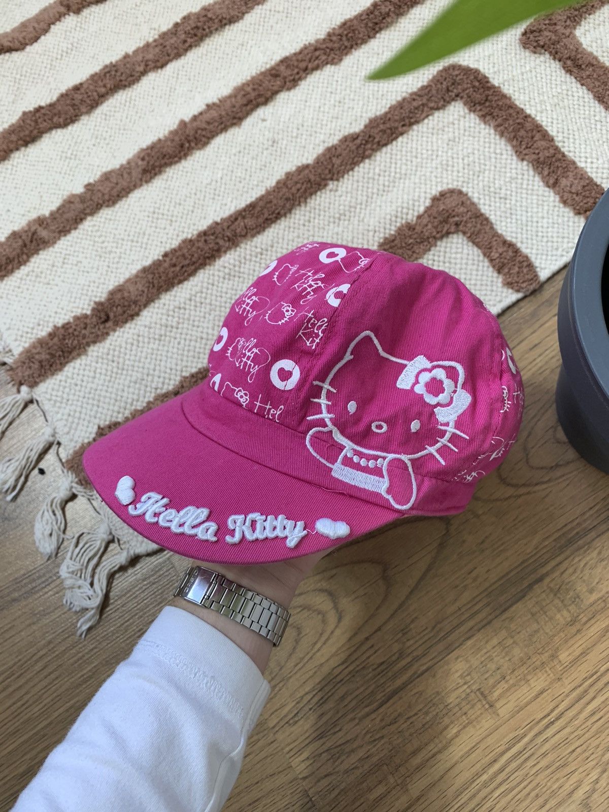 Cartoon Network VINTAGE HELLO KITTY SANRIO ANIMA HAT Size ONE SIZE - 1 Thumbnail