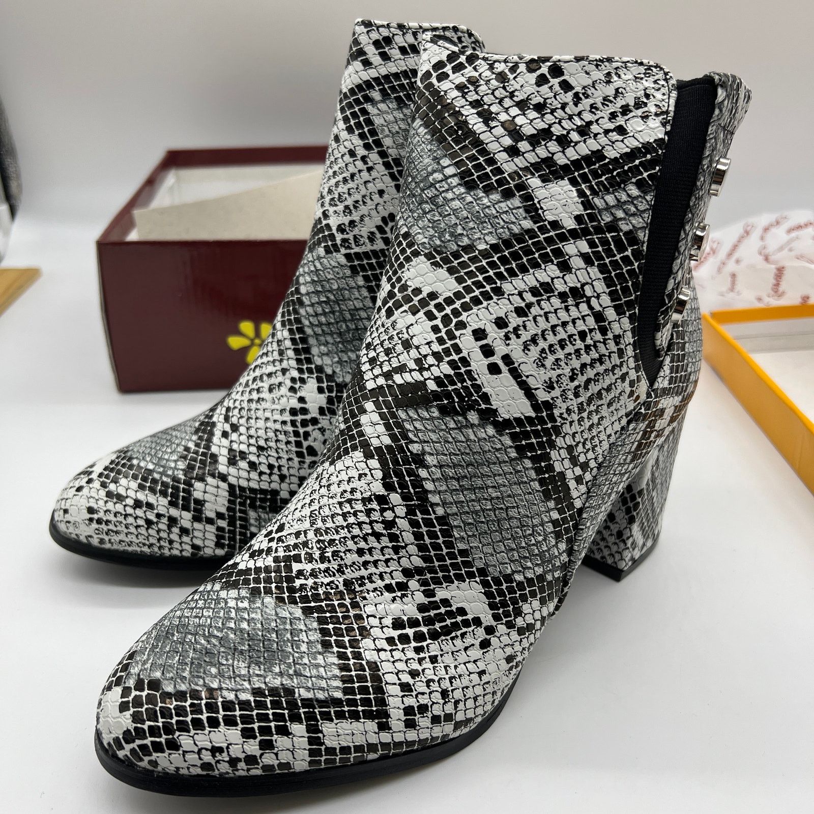 Other Forever Faux Leather Chunky Heeled Boots Womens Size 8.5 Size US 8.5 / IT 38.5 - 7 Thumbnail