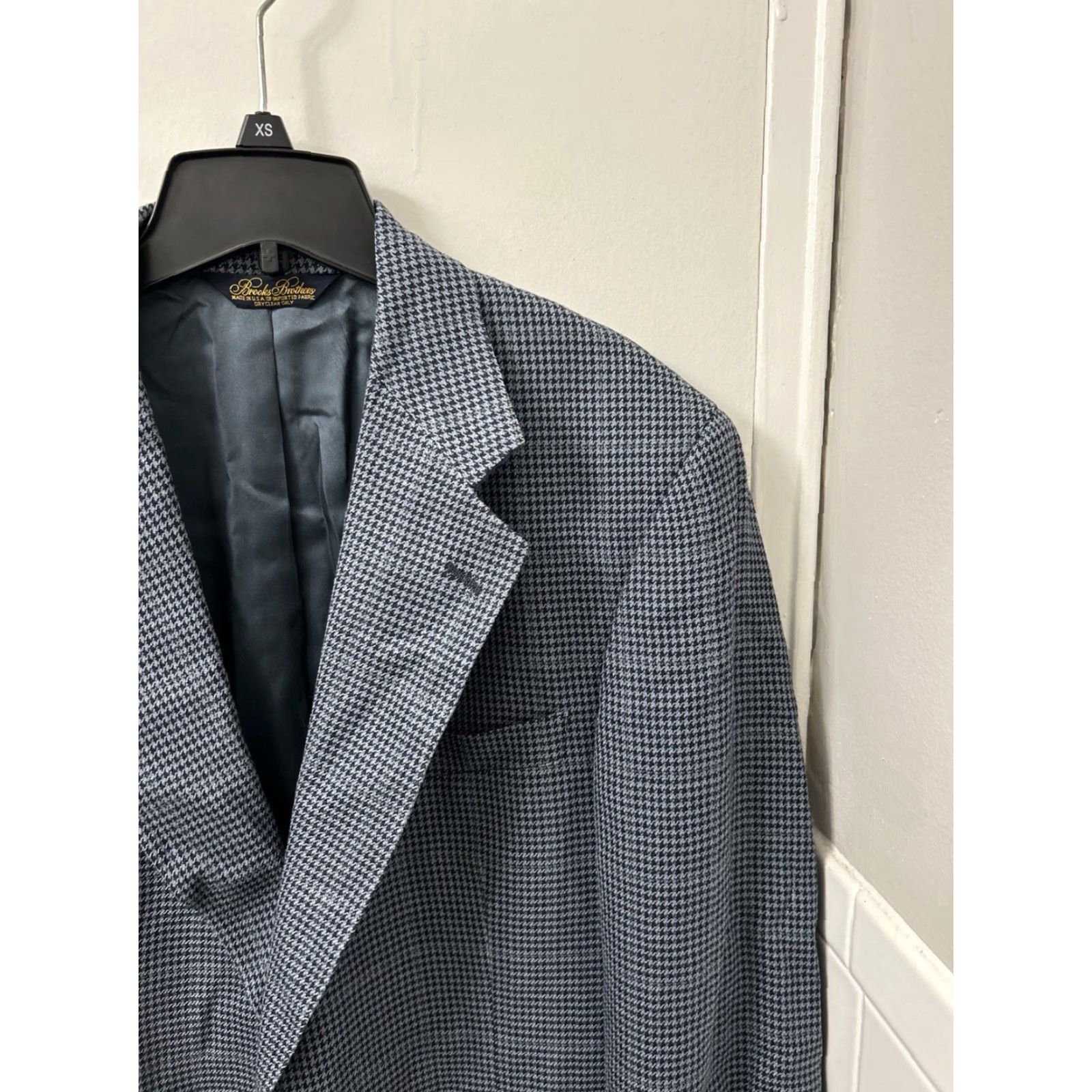 Brooks Brothers VINTAGE Brooks Brothers Blazer Mens 41 Blue Houndstooth Wool Blend Sport Jacket Button Closure US Made Winter 31” Mens Size 42R - 4 Thumbnail